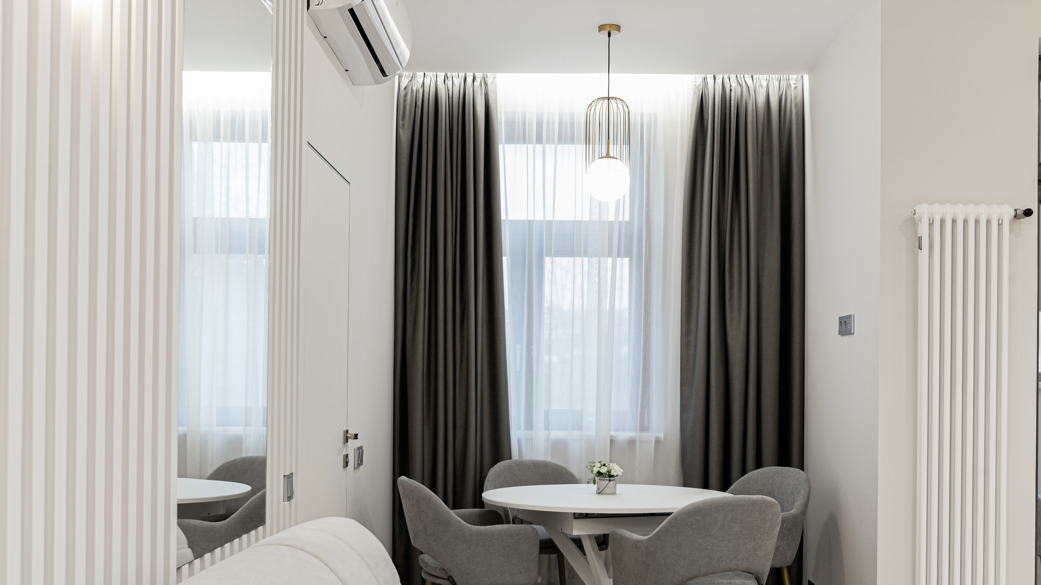 Дополнительная картинка Подвесной светильник Maytoni Telford P363PL-01G