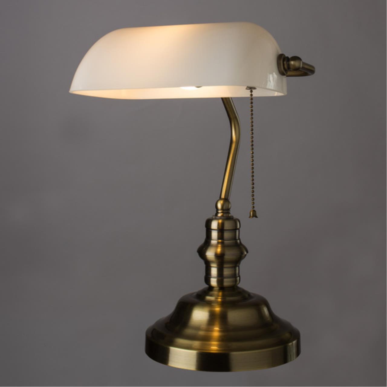 Картинка Настольная лампа Arte Lamp Banker A2493LT-1AB
