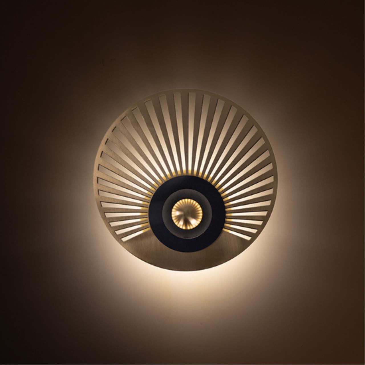 Дополнительная картинка Настенный светильник Arte Lamp BISCOTTO A2641AP-1GO