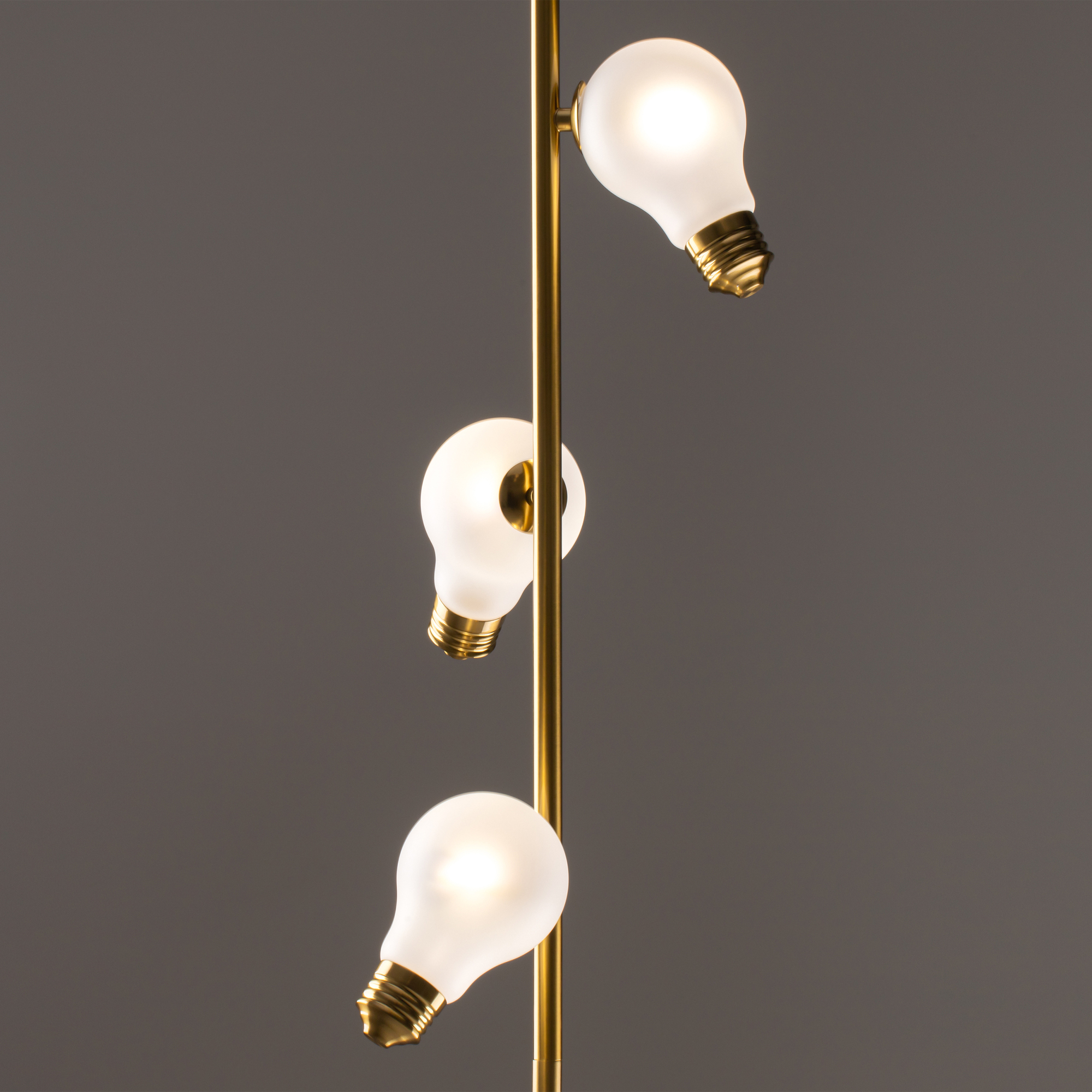 Картинка Напольный светильник (торшер) Freya FR5372FL-03BS