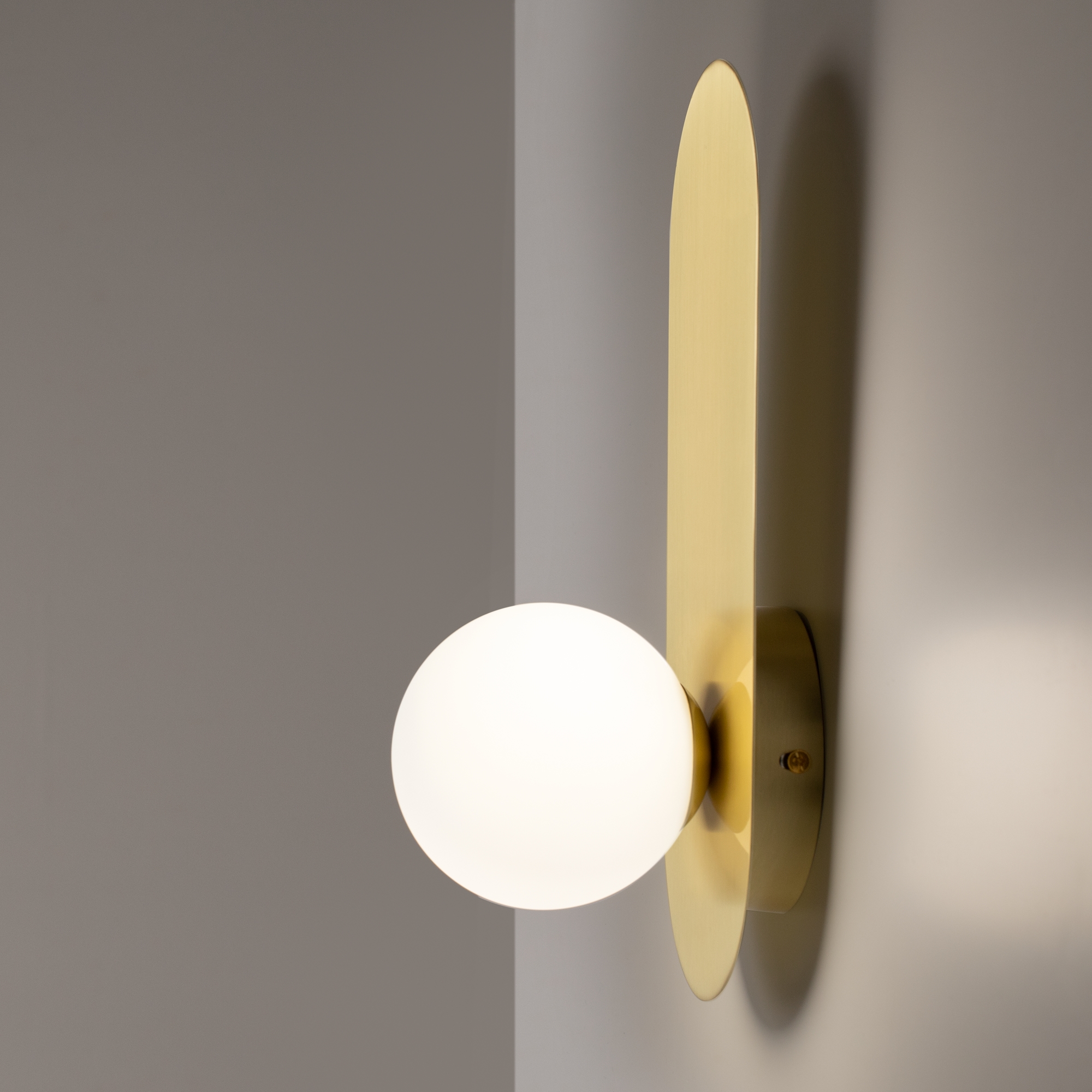 Дополнительная картинка Настенный светильник (бра) Maytoni MOD419WL-01G