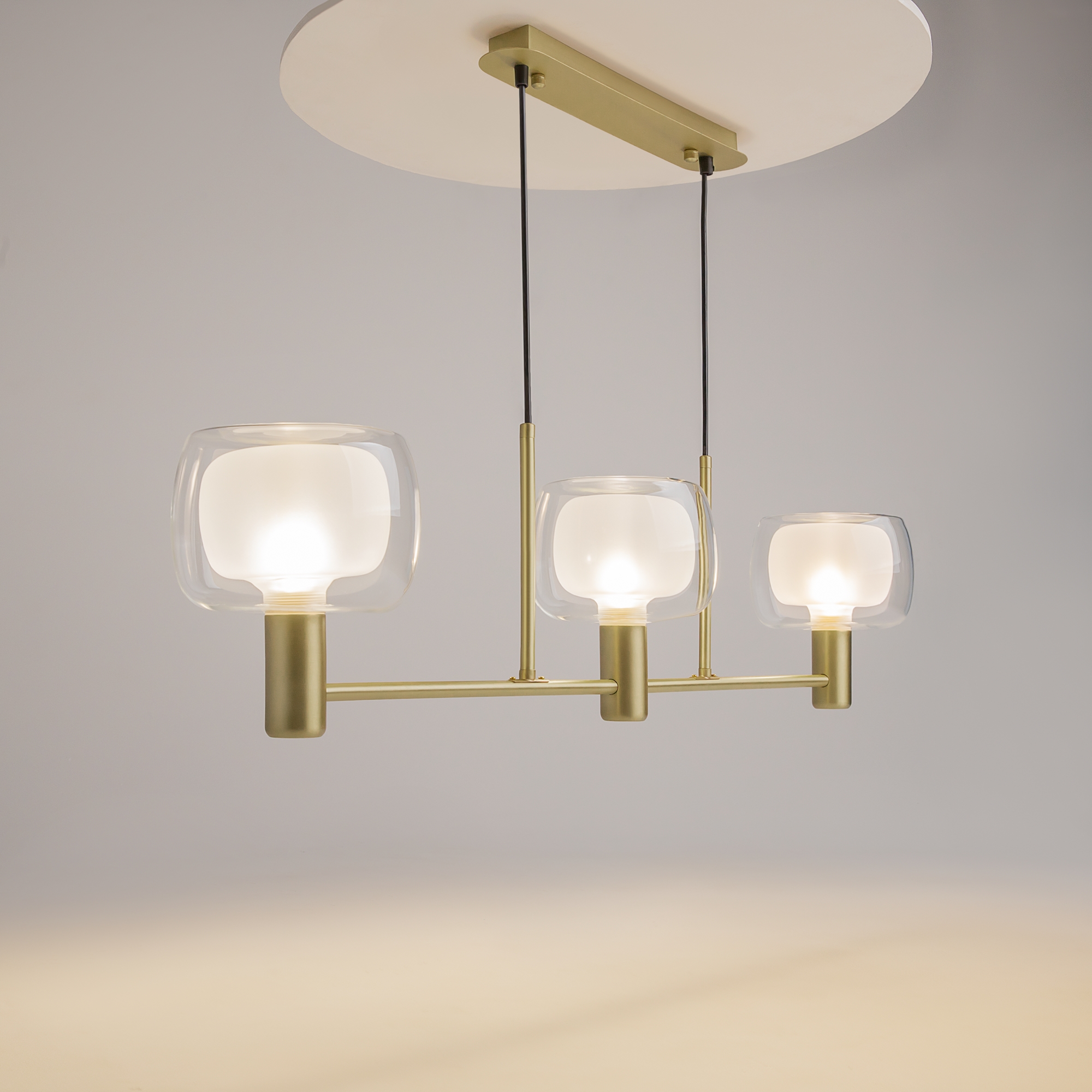 Дополнительная картинка Подвесной светильник Maytoni MOD411PL-03G