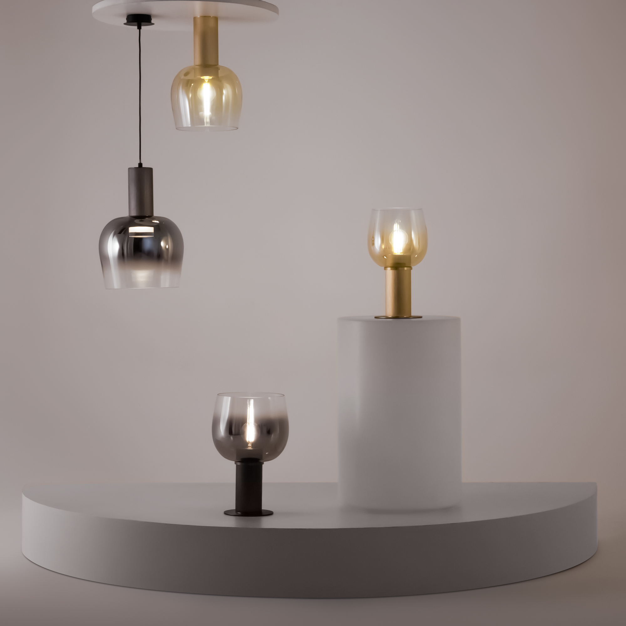 Дополнительная картинка Настольный светильник Maytoni MOD414TL-01G