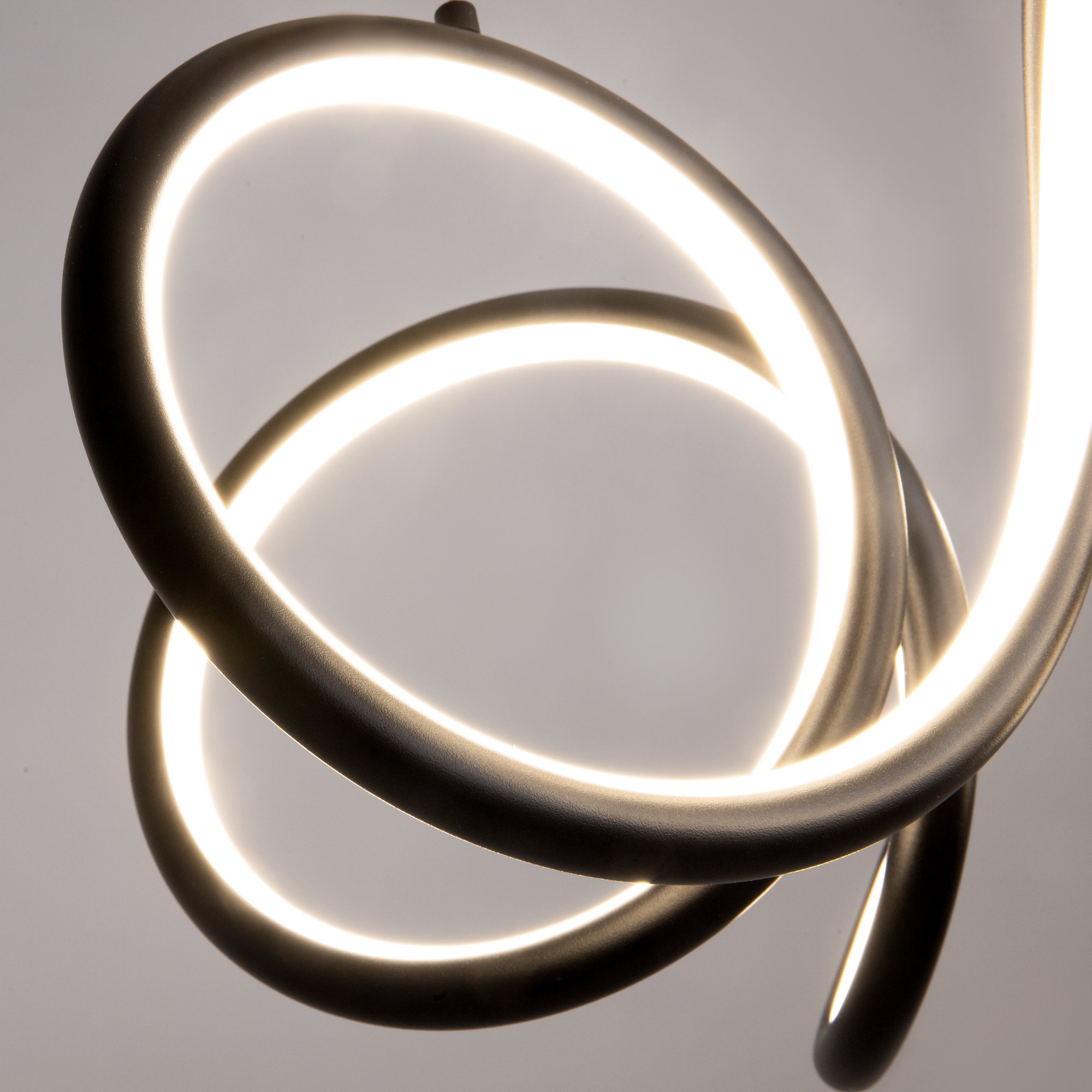 Дополнительная картинка Подвесной светильник Maytoni MOD241PL-L60BK