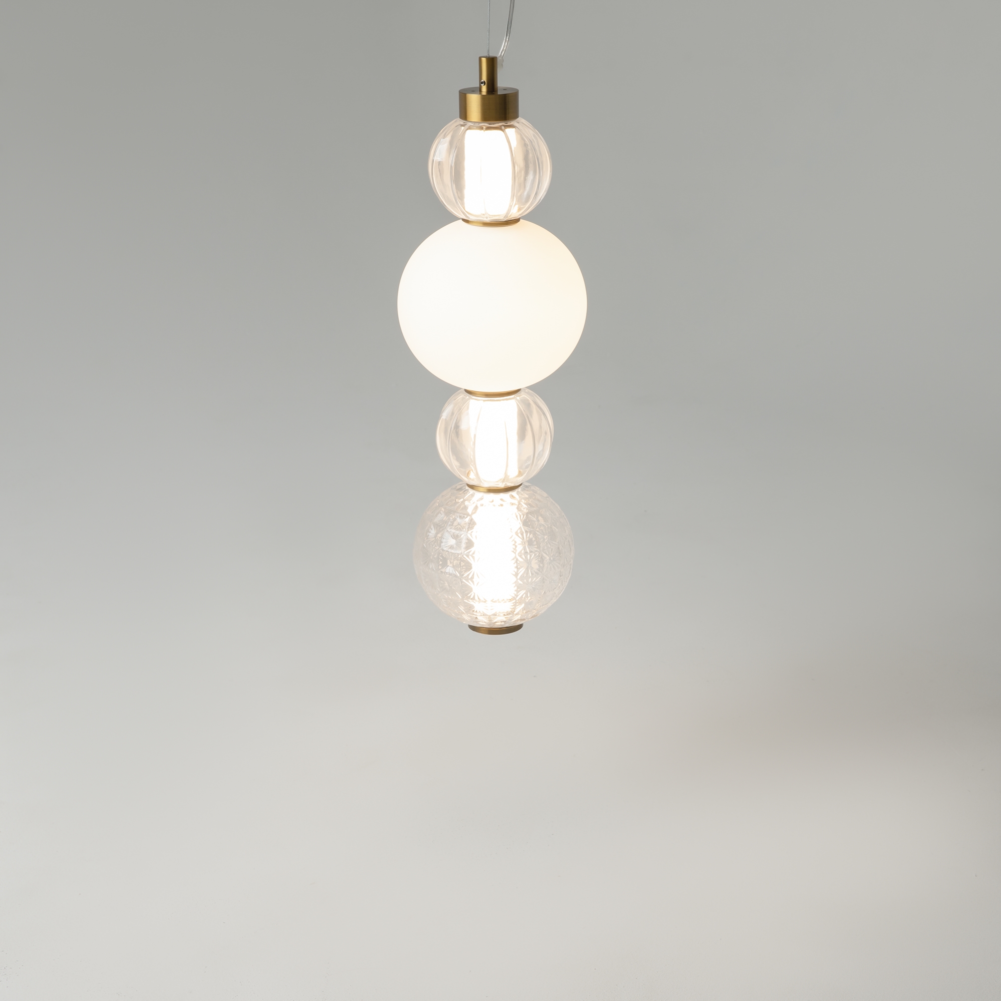 Дополнительная картинка Подвесной светильник Maytoni P069PL-L17G3K