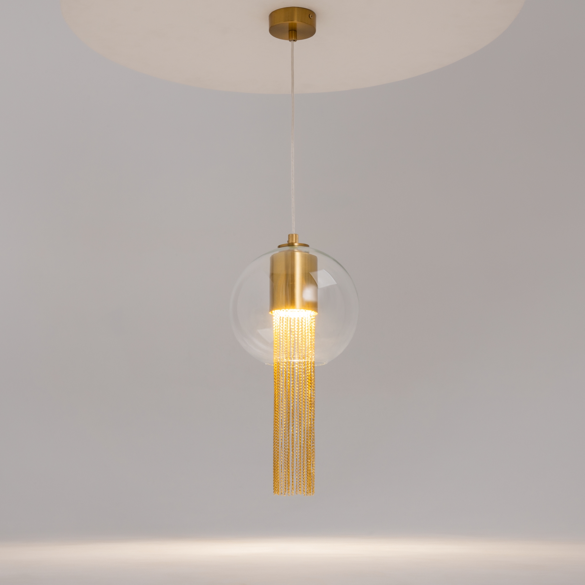 Дополнительная картинка Подвесной светильник Maytoni P095PL-01BZ