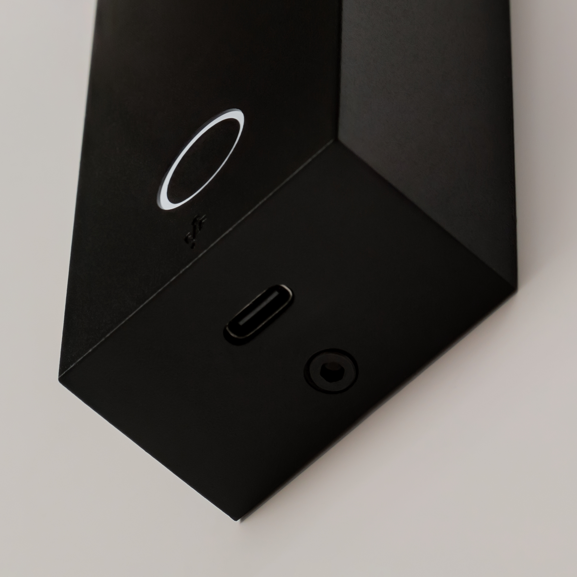 Картинка Настенный светильник (бра) Technical C078WL-L3BBS3K