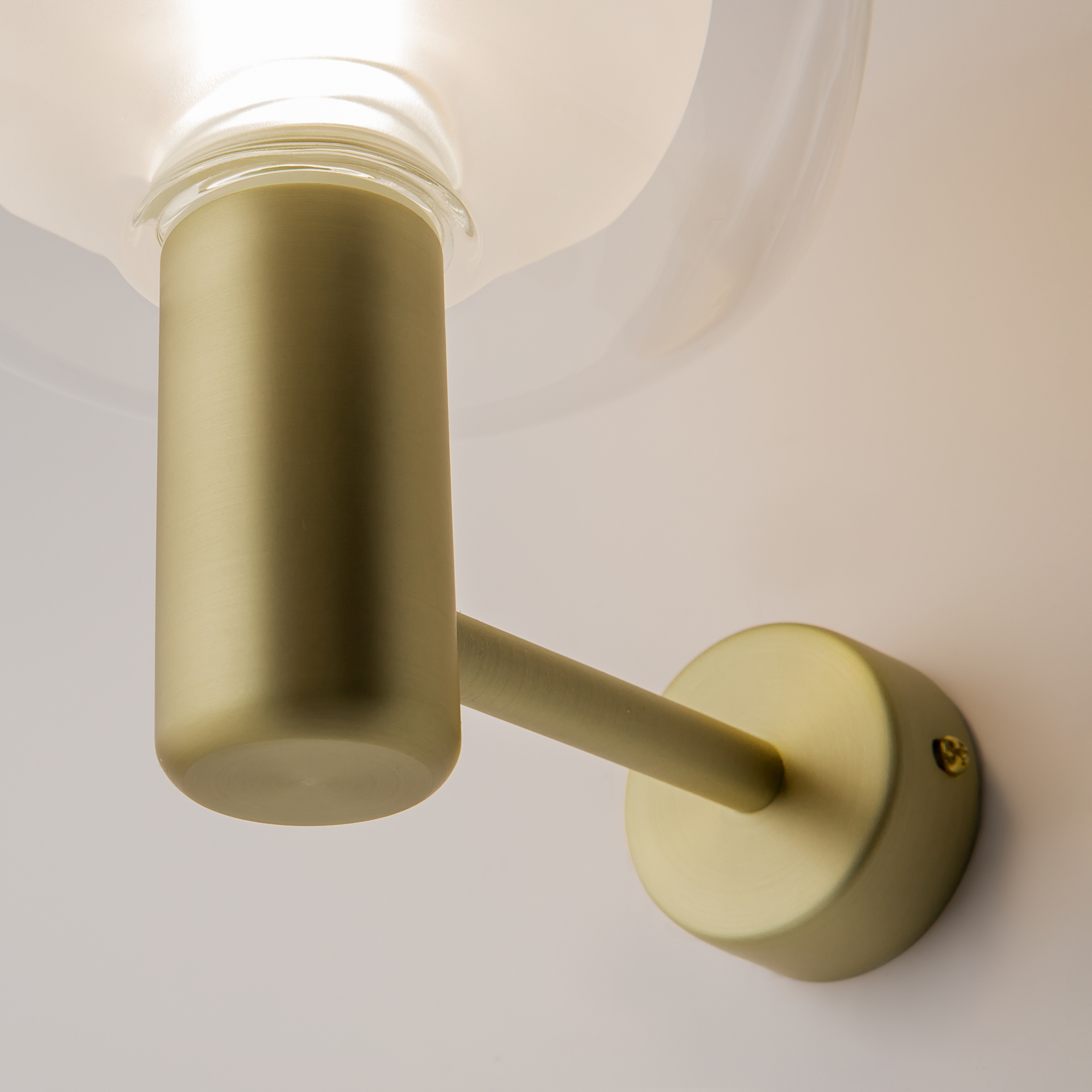 Дополнительная картинка Настенный светильник (бра) Maytoni MOD411WL-01G