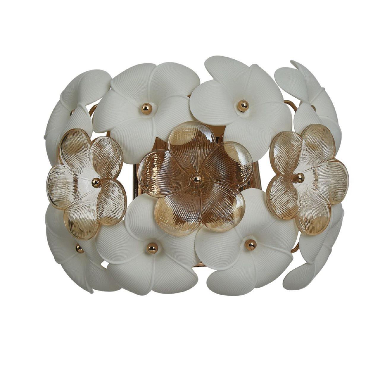 Картинка Настенный светильник Favourite Viola 2901-3W