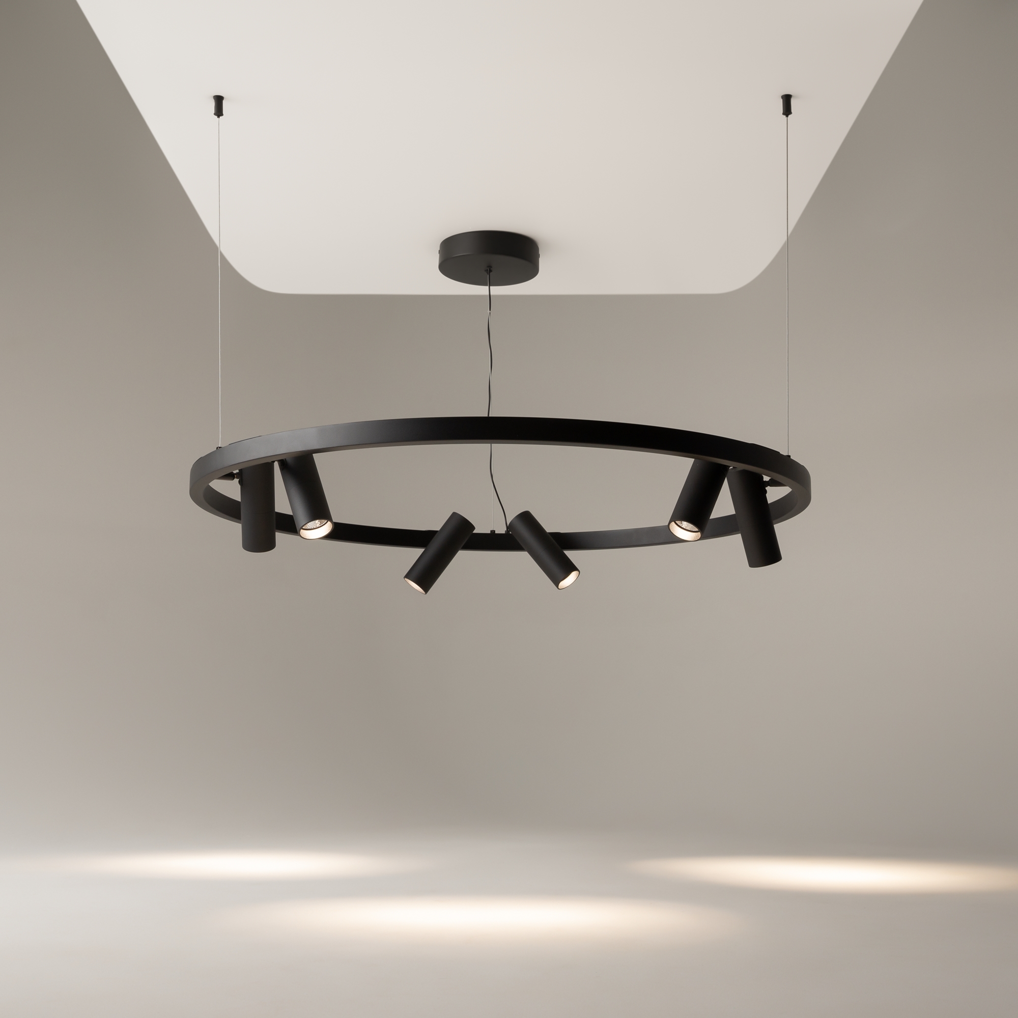 Дополнительная картинка Подвесной светильник Maytoni MOD102PL-L42BK