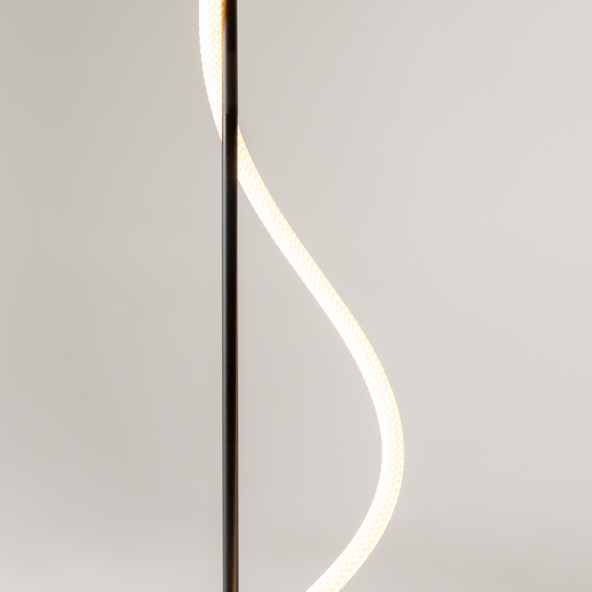 Дополнительная картинка Напольный светильник (торшер) Maytoni MOD166FL-L15B3K