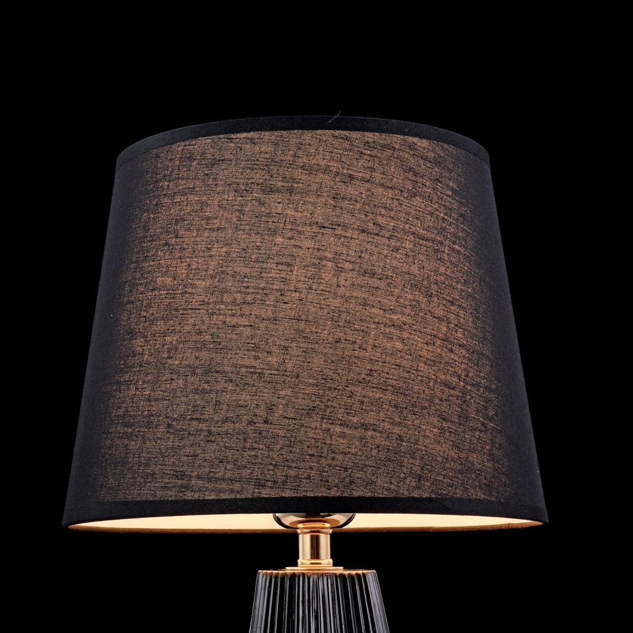Дополнительная картинка Настольная лампа Maytoni Calvin Table Z181-TL-01-B