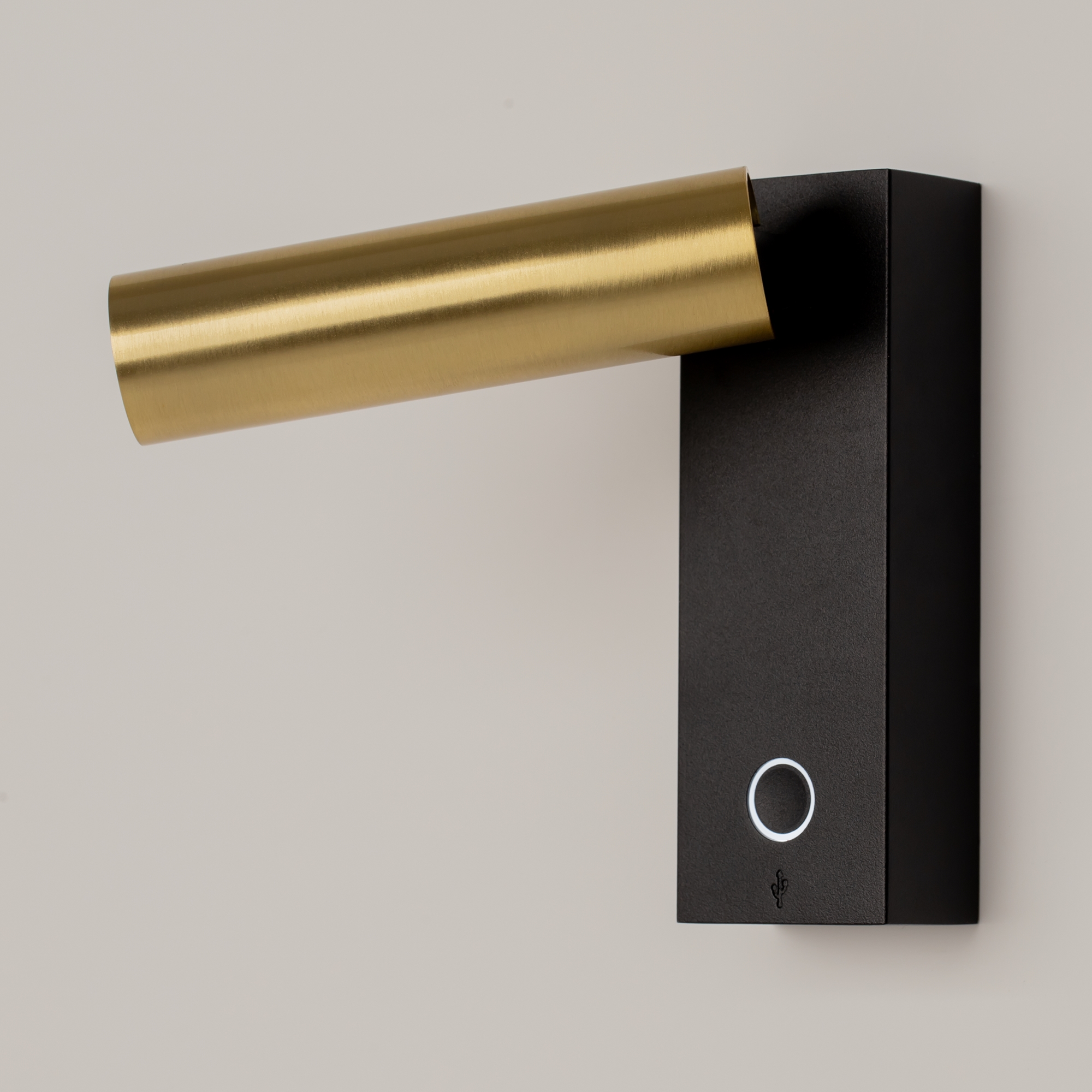 Картинка Настенный светильник (бра) Technical C078WL-L3BBS3K