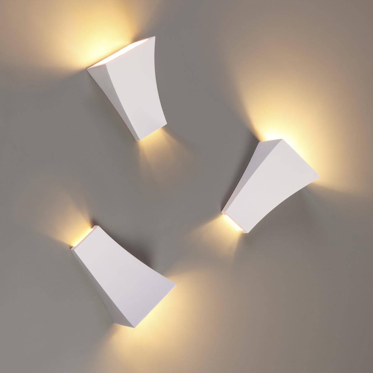 Картинка Настенный светильник Odeon Light Hightech Gips 3882/1W