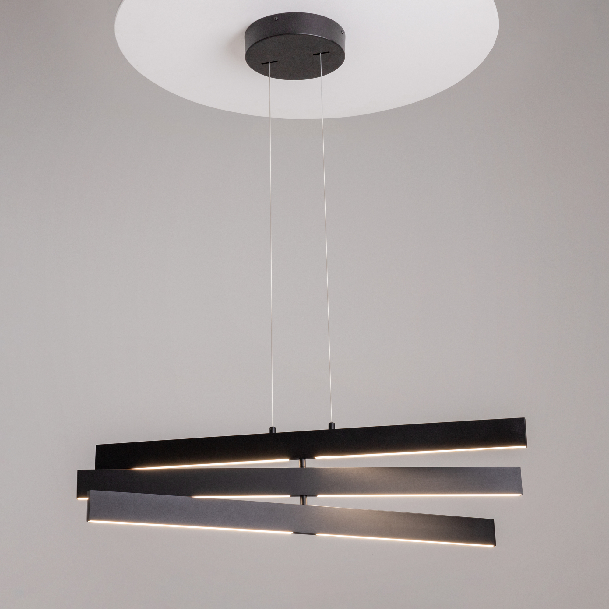 Дополнительная картинка Подвесной светильник Maytoni MOD163PL-L38B4K