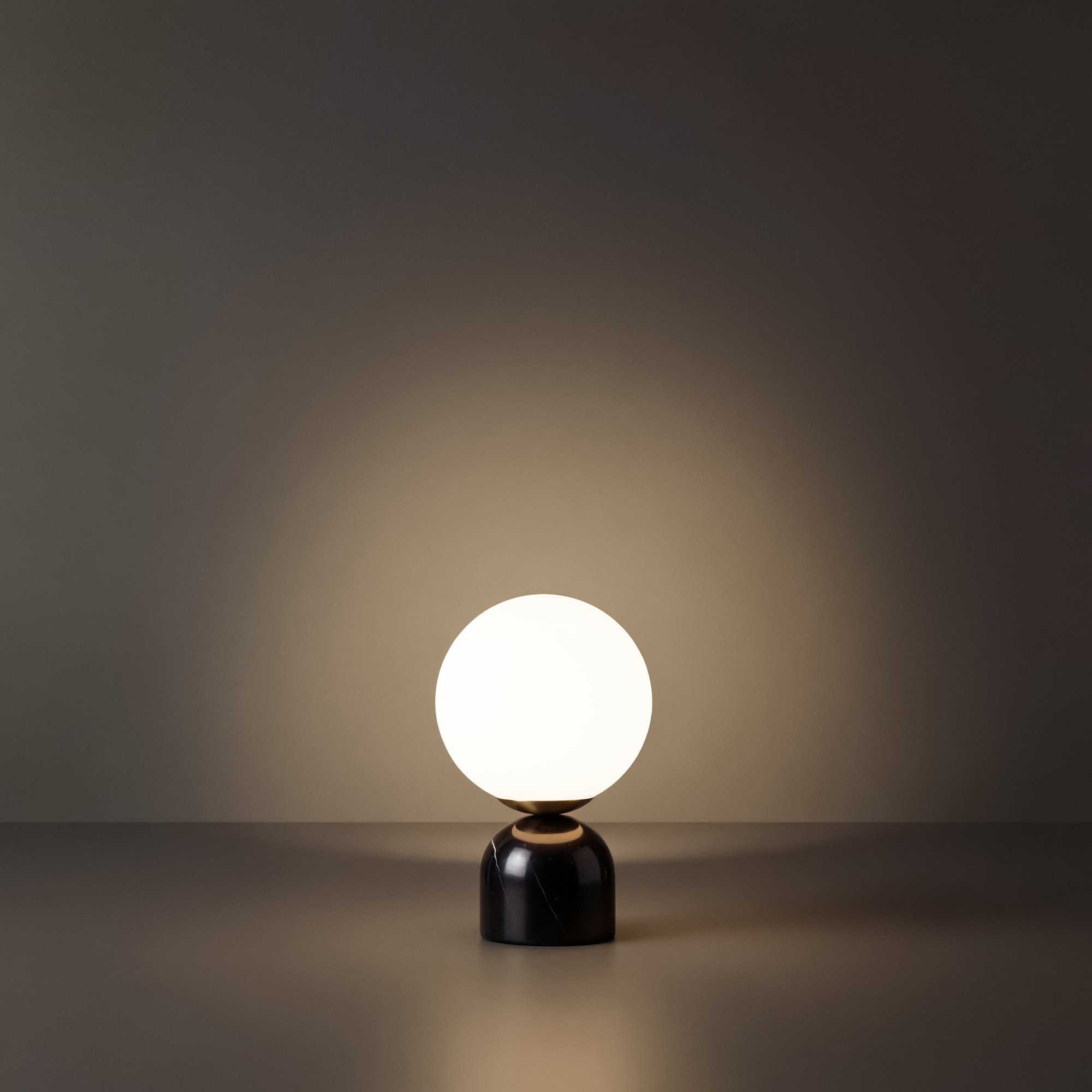 Картинка Настольный светильник Freya FR5288TL-01B1