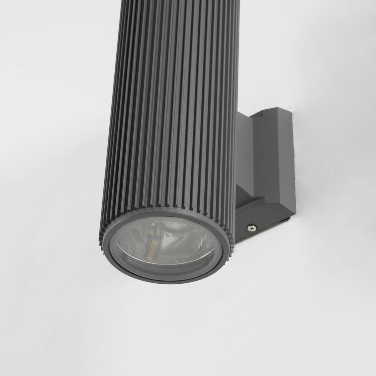 Дополнительная картинка Уличный настенный светильник Favourite Pola 2860-2W