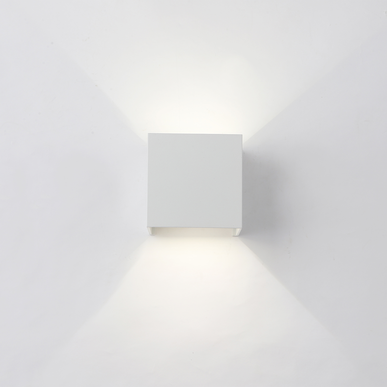 Картинка Бра Crystal Lux CLT 520W WH Crystal Lux 1400/430