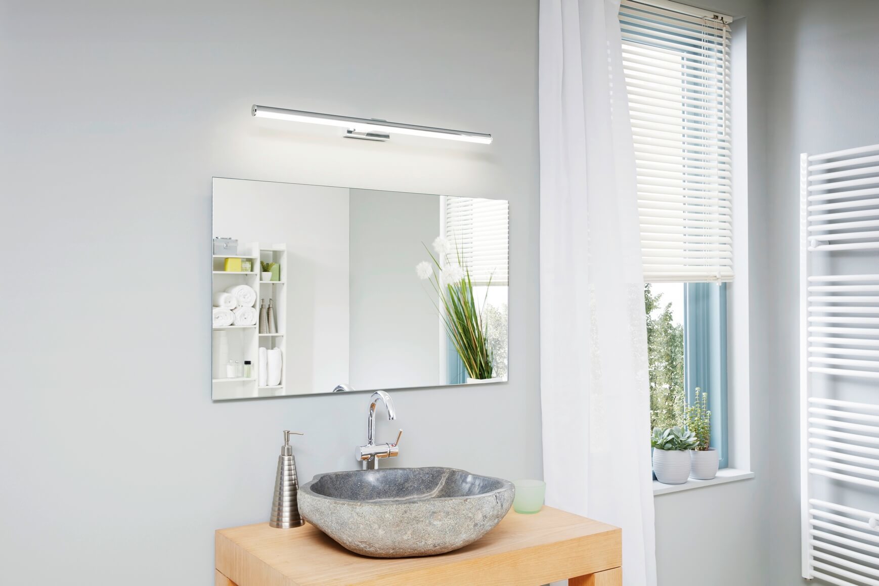 Картинка Подсветка для зеркал Eglo Vadumi 97083