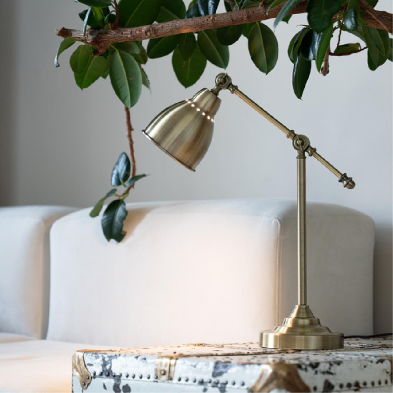 Картинка Настольная лампа Arte Lamp 43 A2054LT-1AB
