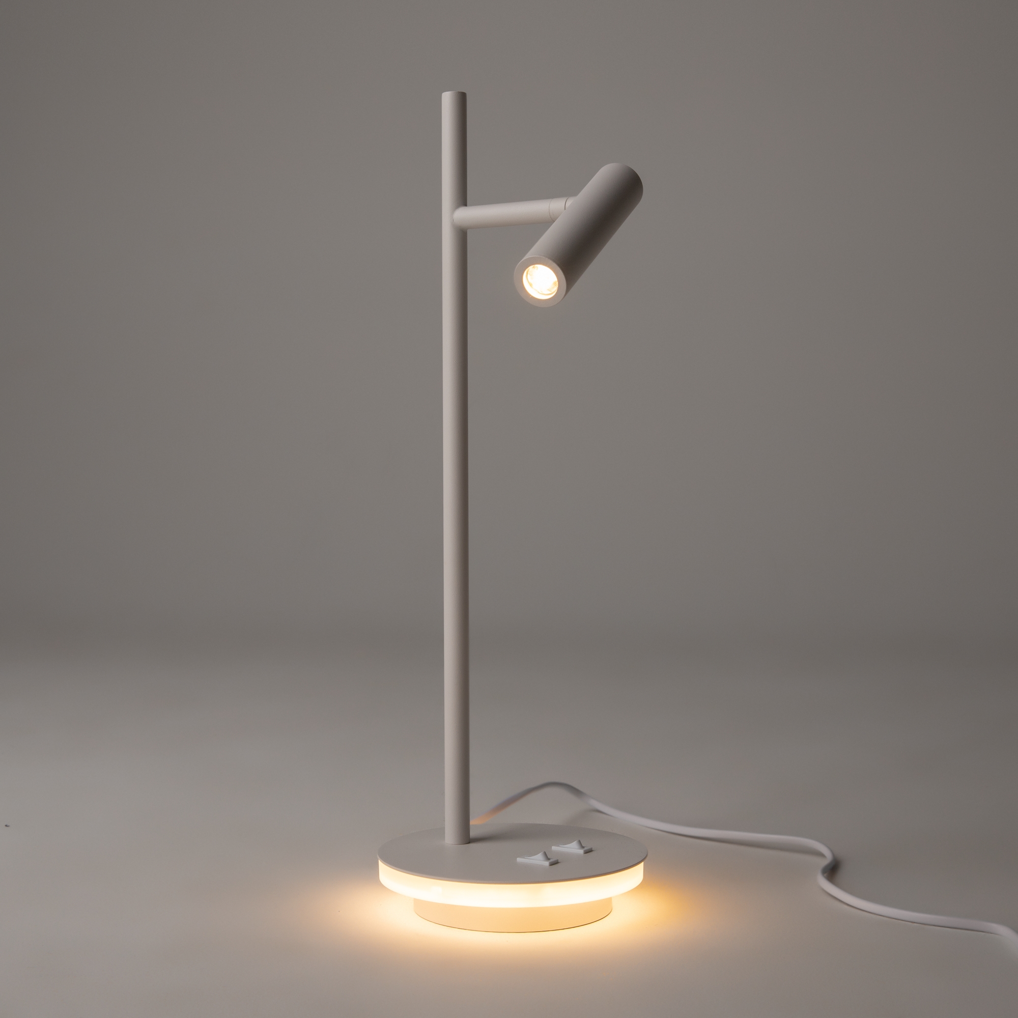 Картинка Настольная лампа Maytoni Estudo Z010TL-L8W3K