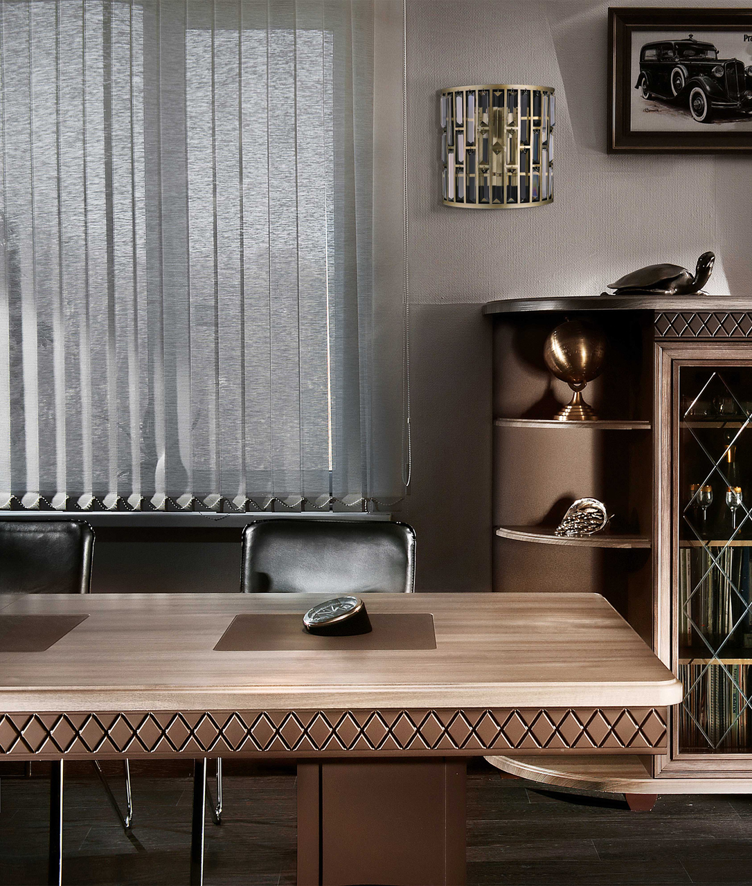 Картинка Настенный светильник MW-Light Монарх 1 121020102