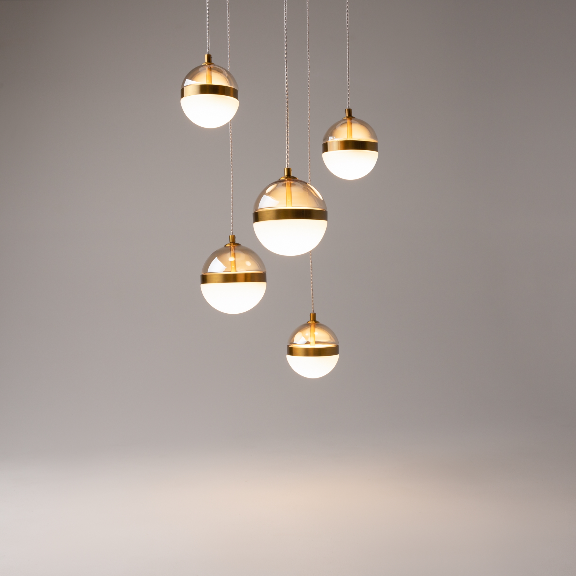 Дополнительная картинка Подвесной светильник Maytoni MOD295PL-L60BBS3K