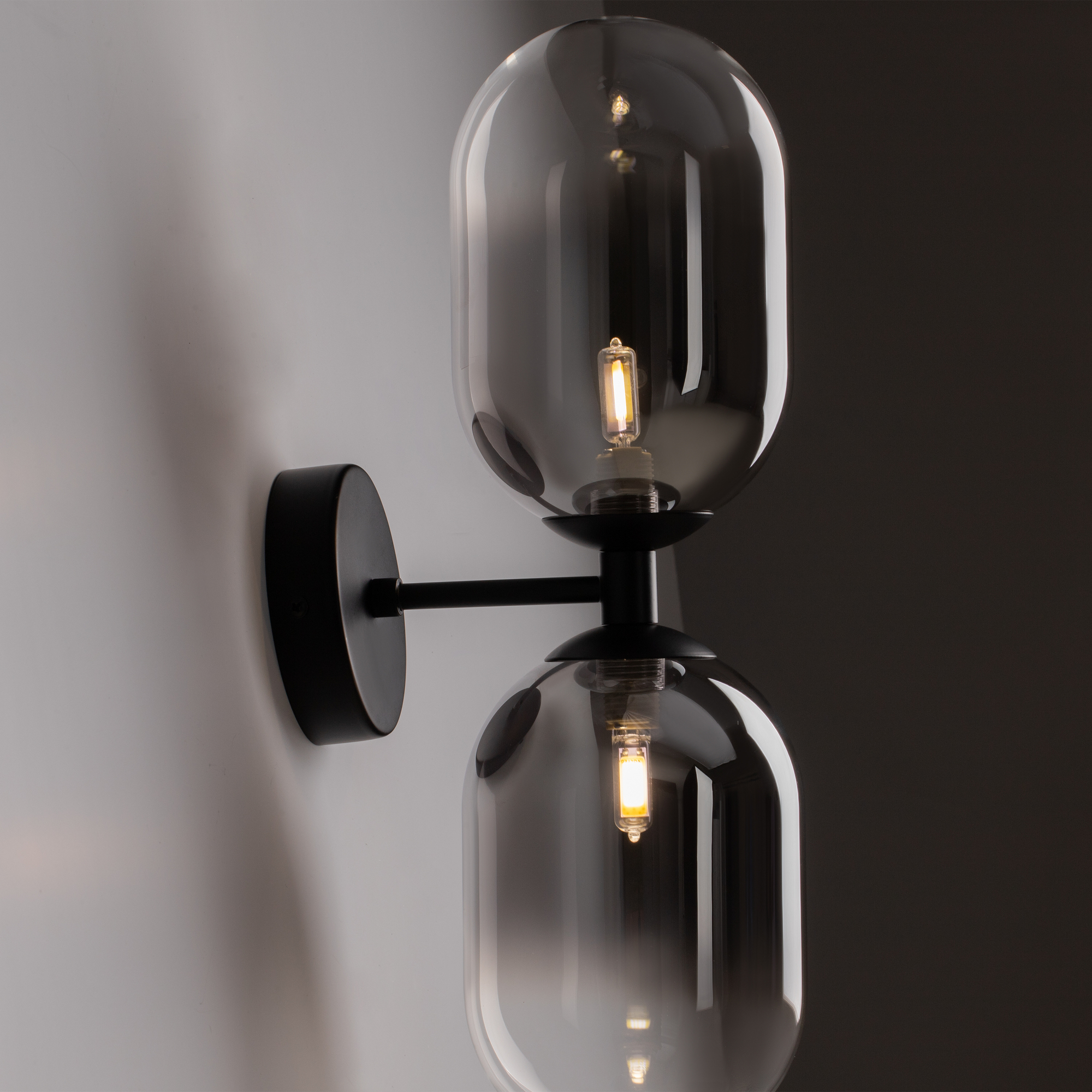 Дополнительная картинка Настенный светильник (бра) Freya FR1011WL-02B