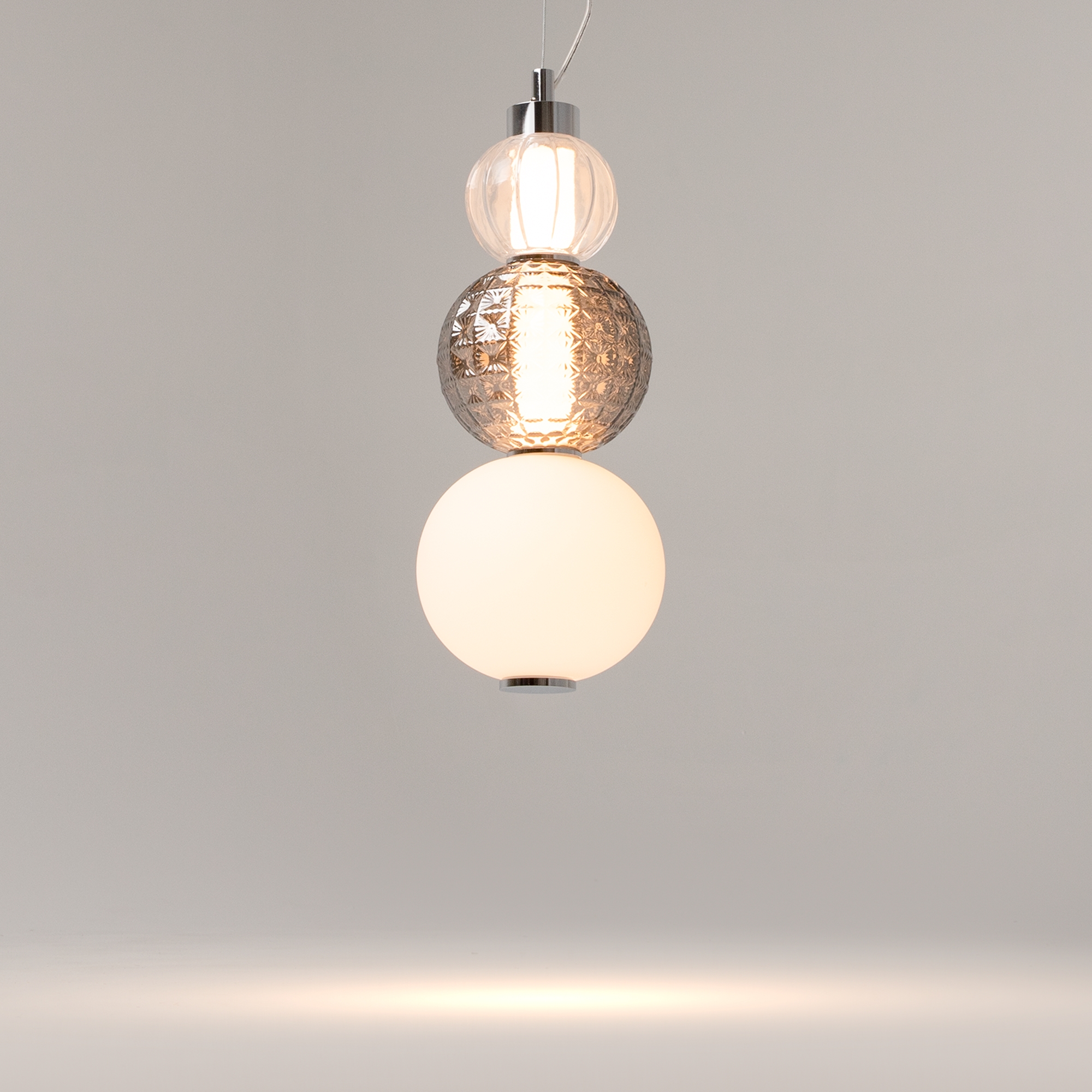 Дополнительная картинка Подвесной светодиодный светильник Maytoni Collar P069PL-L16CH3K