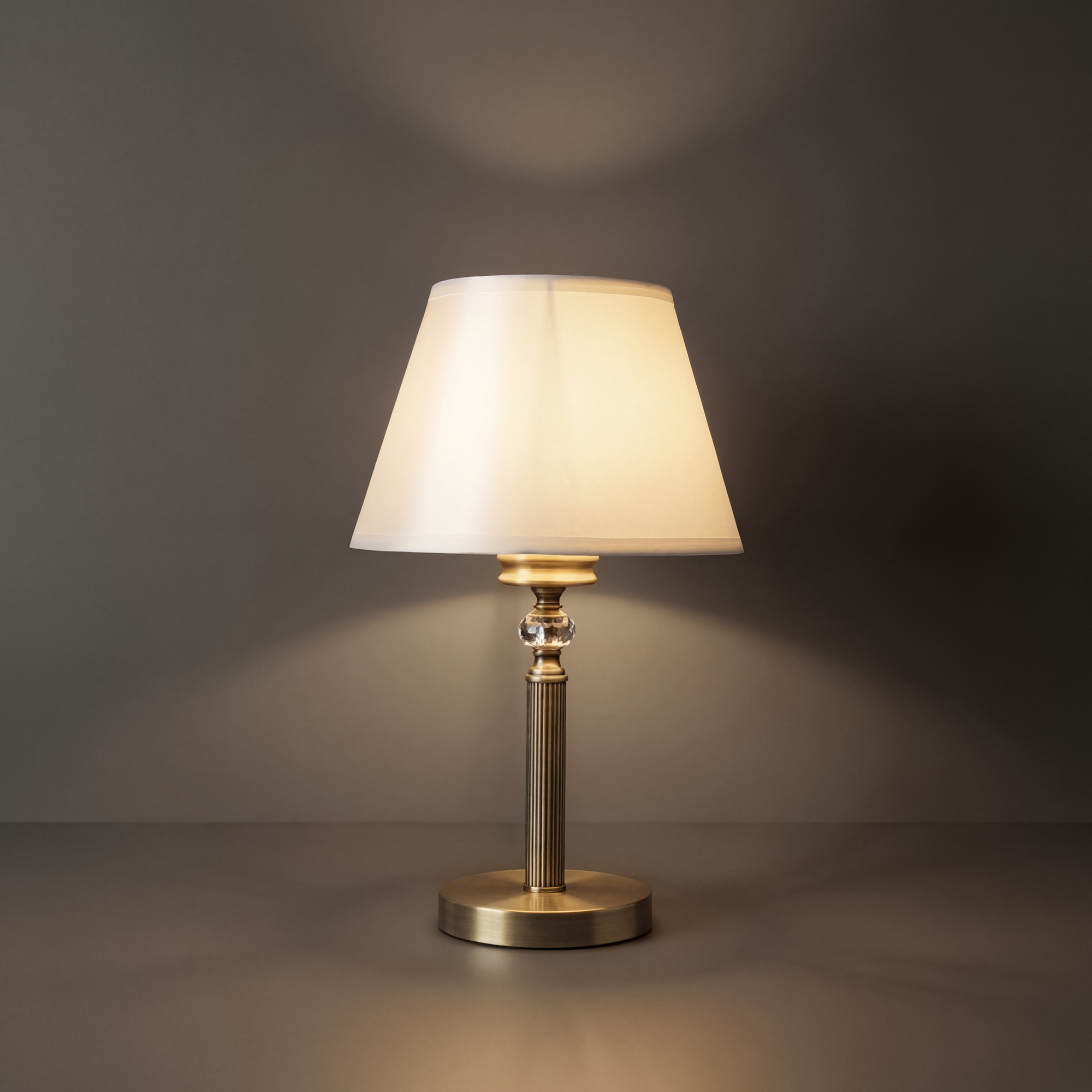 Картинка Настольная лампа Freya Alessandra FR2016TL-01BZ