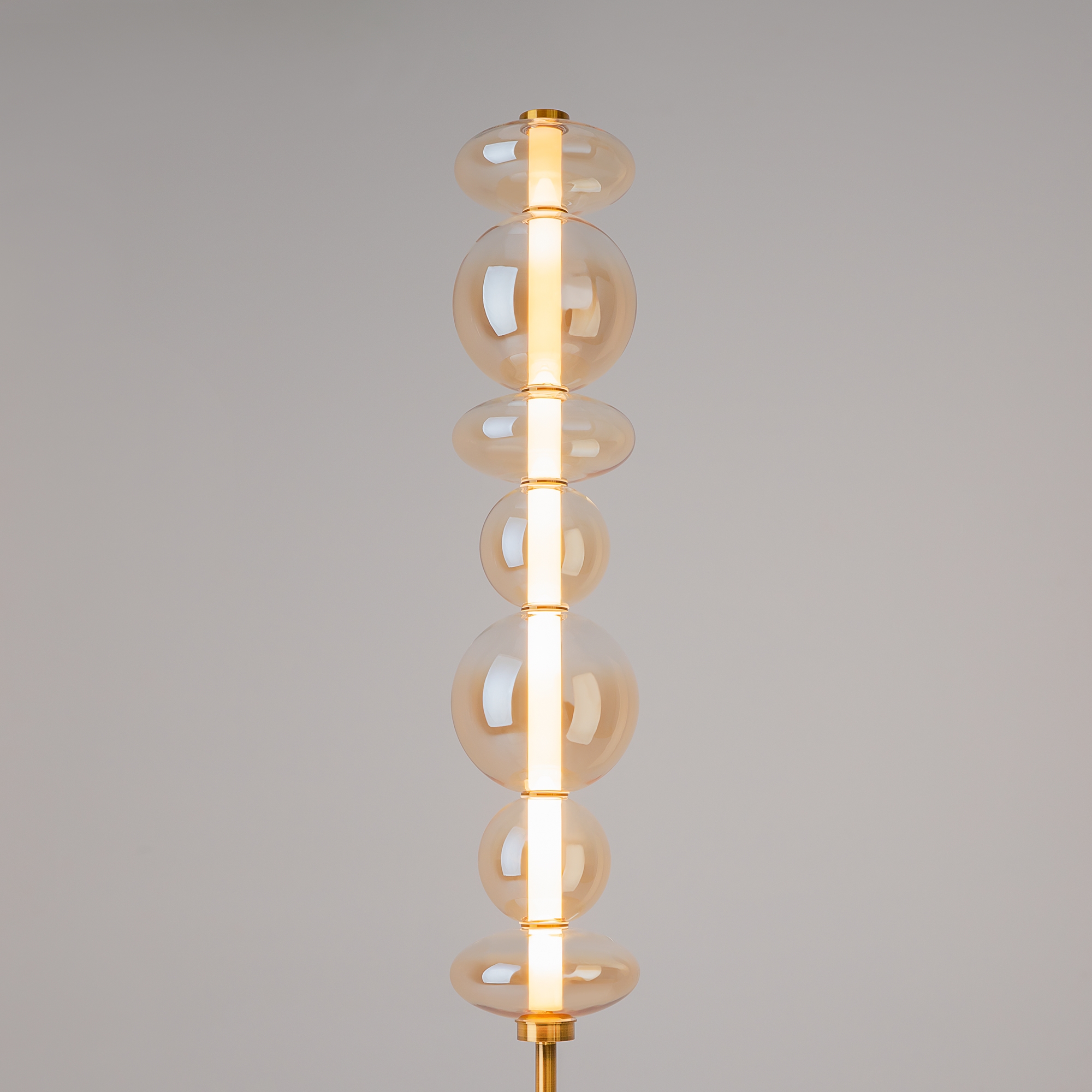 Картинка Напольный светильник (торшер) Maytoni MOD307FL-L40BS3K