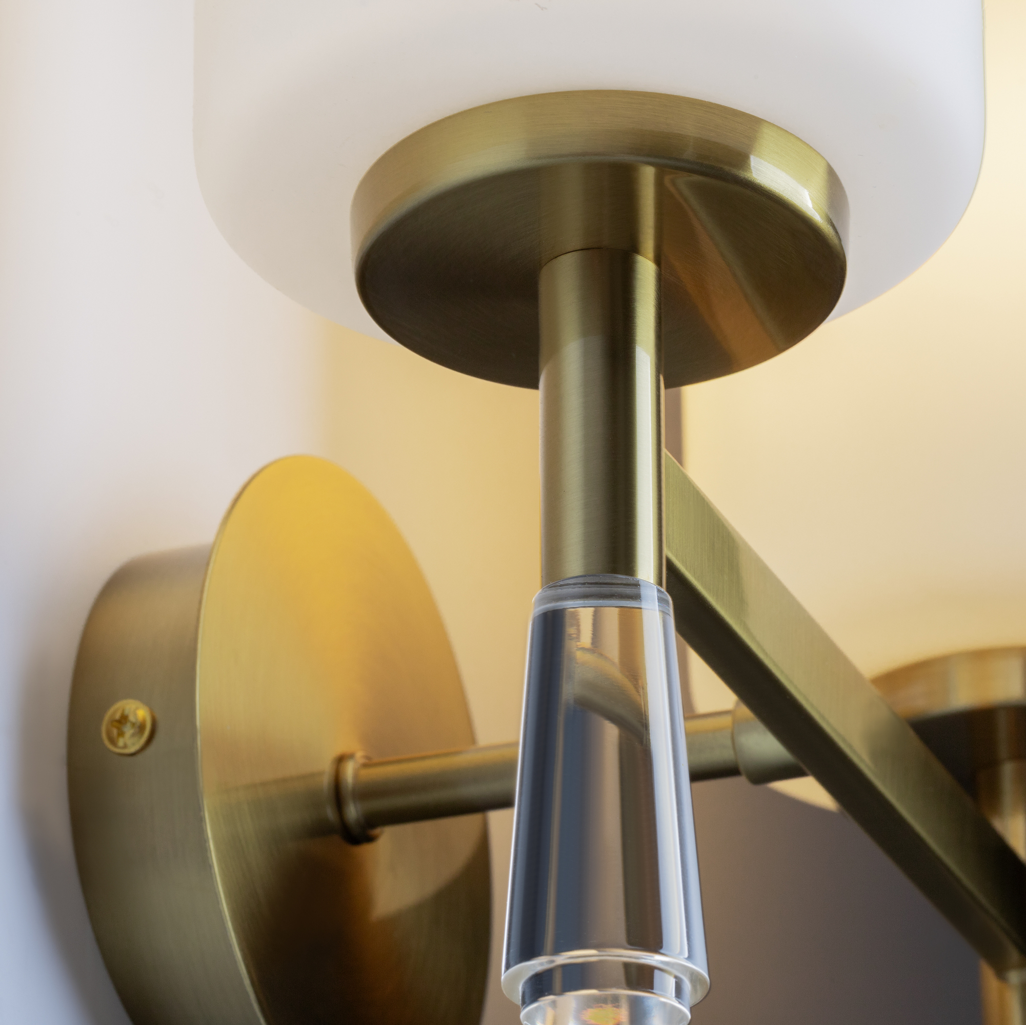 Дополнительная картинка Настенный светильник (бра) Freya FR2031WL-02BS