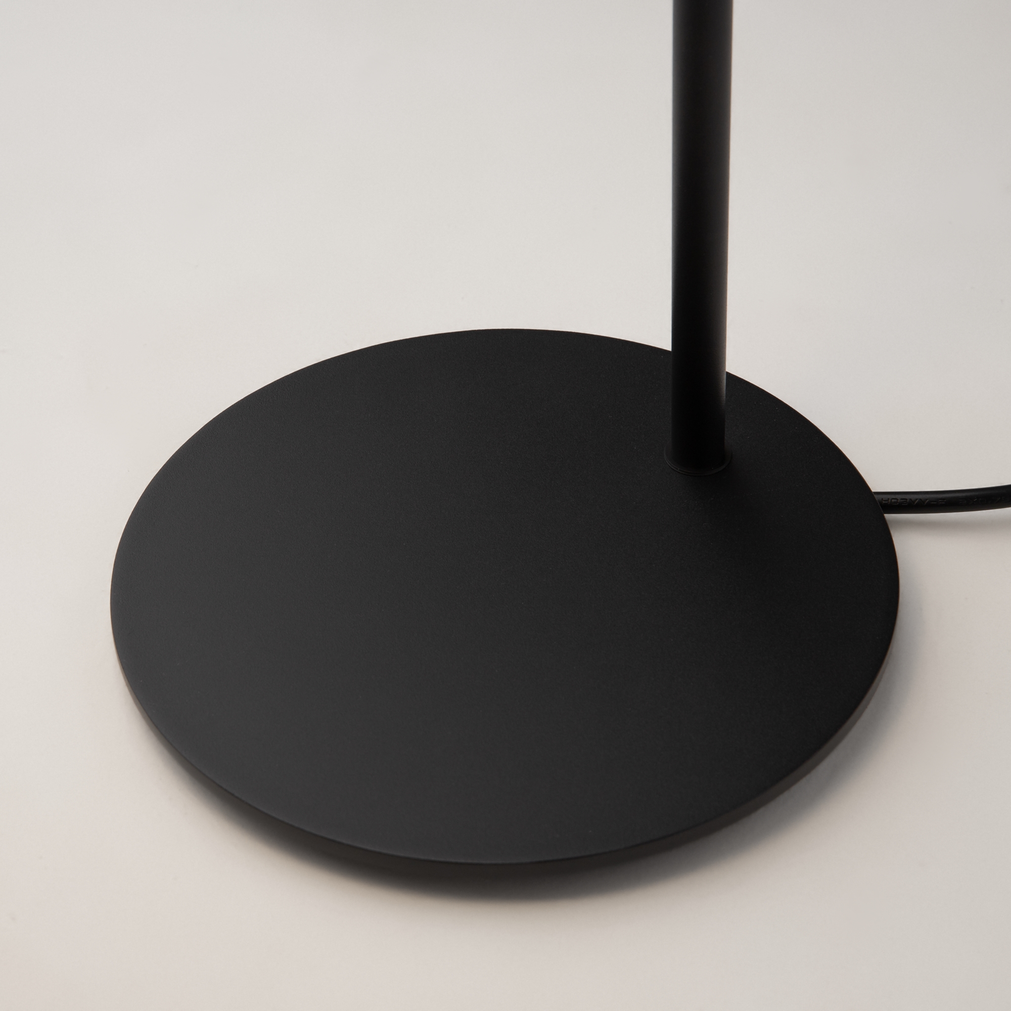 Дополнительная картинка Настольная лампа Technical MOD126TL-01B