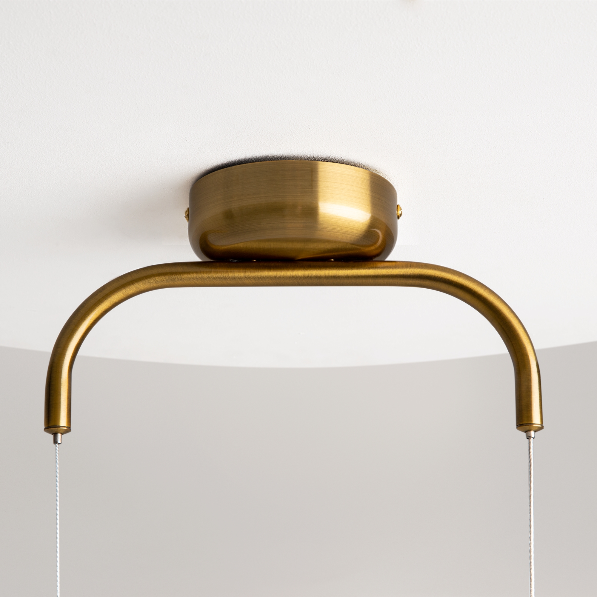 Дополнительная картинка Подвесной светильник Maytoni MOD170PL-L8BS3K