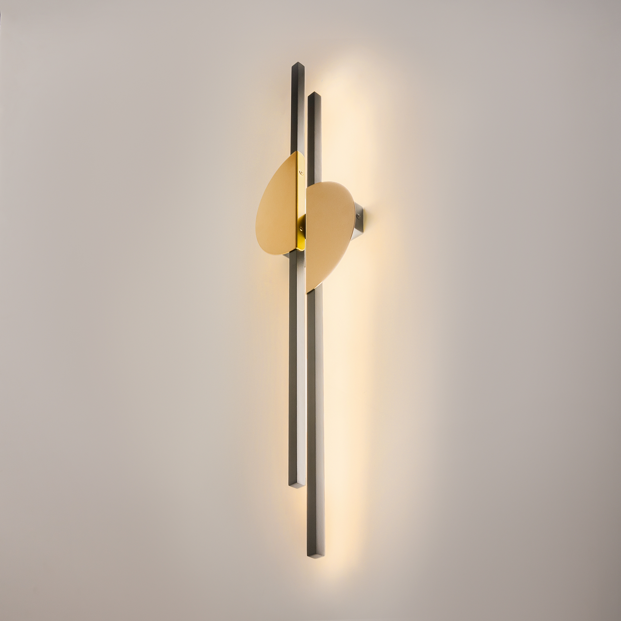 Дополнительная картинка Настенный светильник (бра) Maytoni MOD179WL-L22BS4K