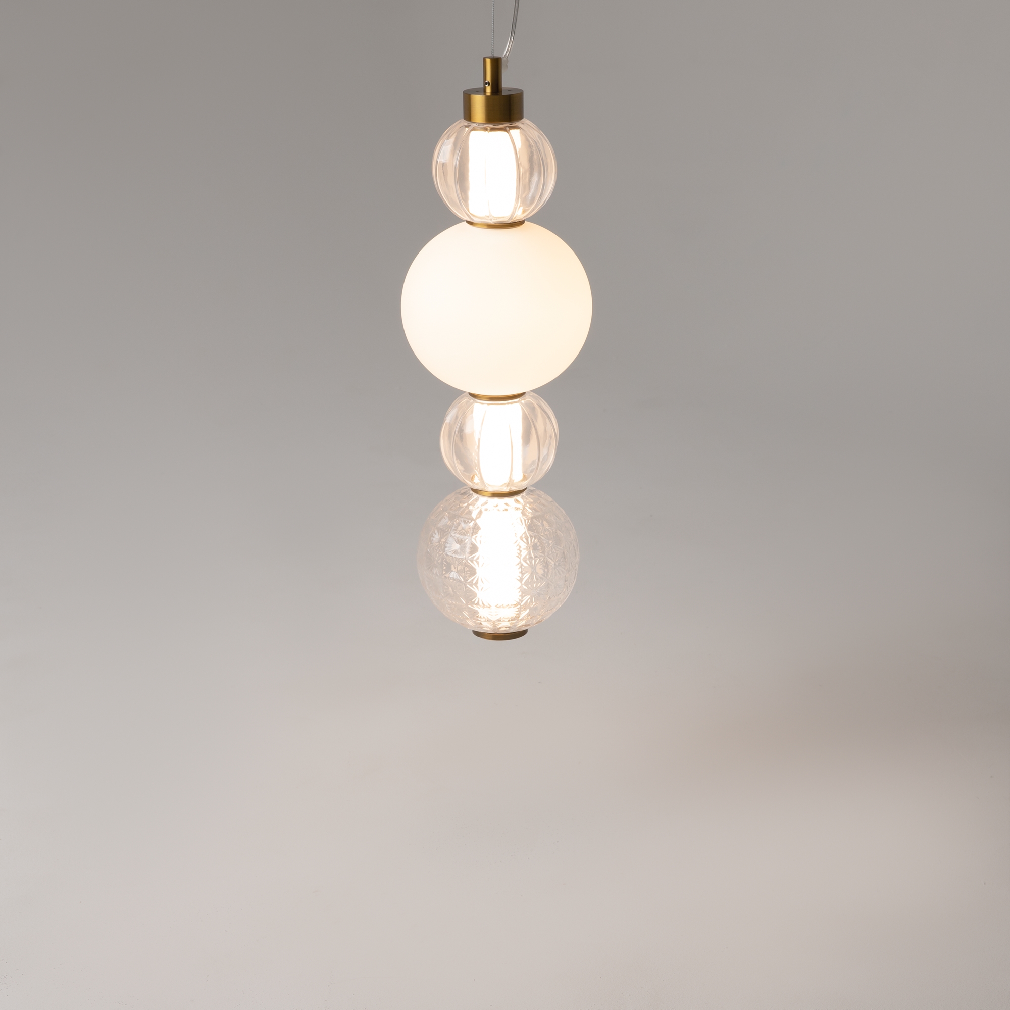 Дополнительная картинка Подвесной светильник Maytoni P069PL-L17G3K