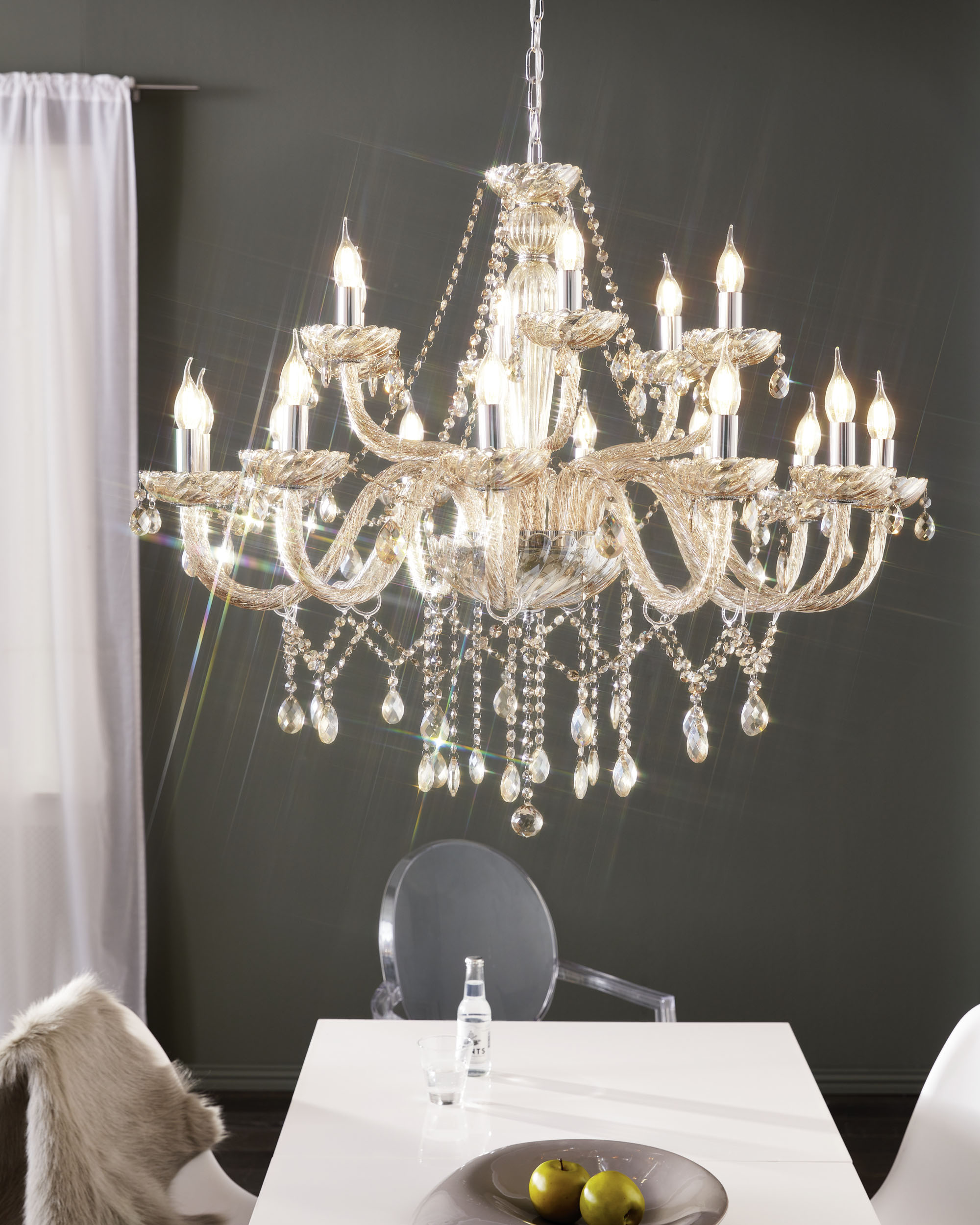 Картинка Подвесная люстра Eglo Basilano 39095