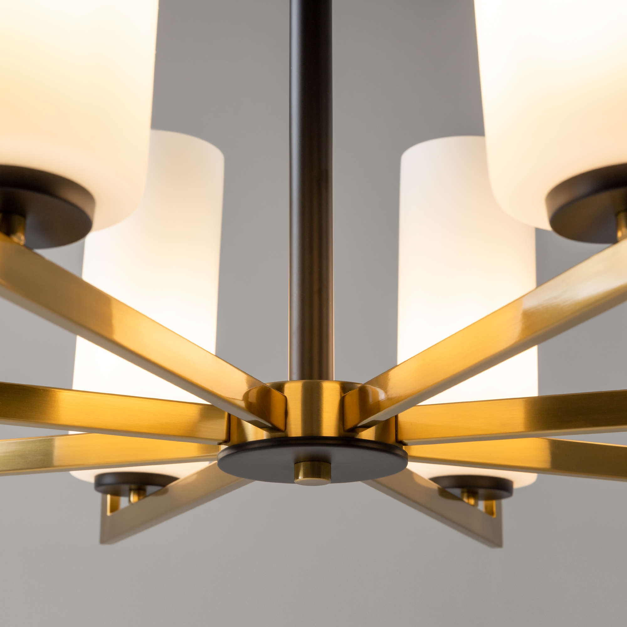 Дополнительная картинка Подвесная люстра Maytoni Fortano MOD089PL-08BS