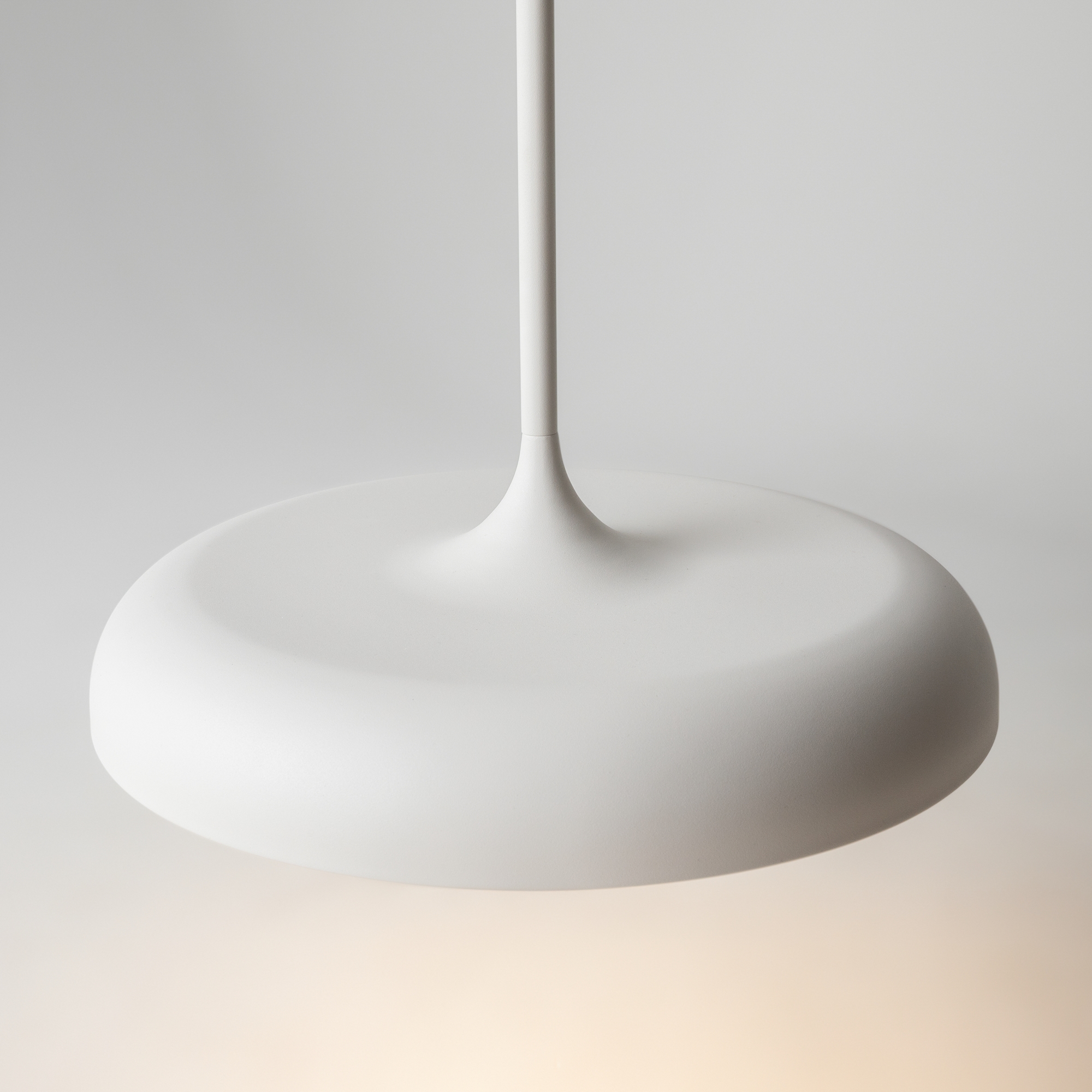 Дополнительная картинка Подвесной светильник Maytoni MOD189PL-L18W3K1