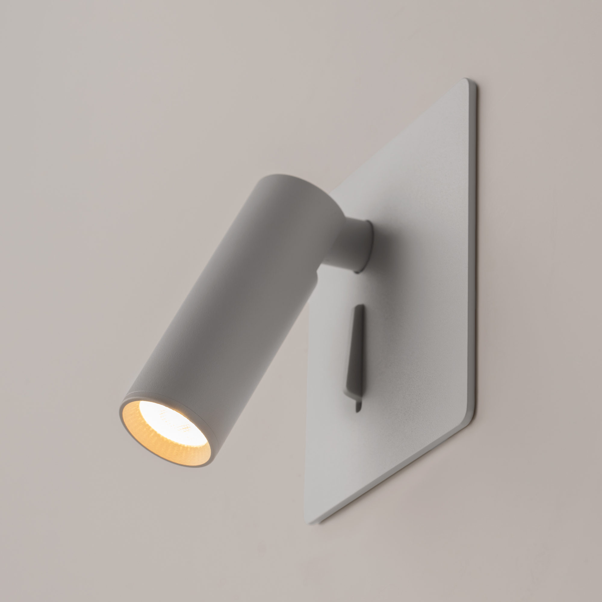 Дополнительная картинка Бра Maytoni Mirax C040WL-L3W3K