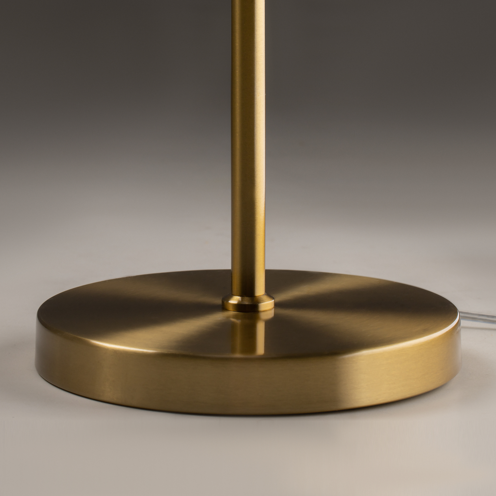 Картинка Напольный светильник (торшер) Freya FR5372FL-03BS