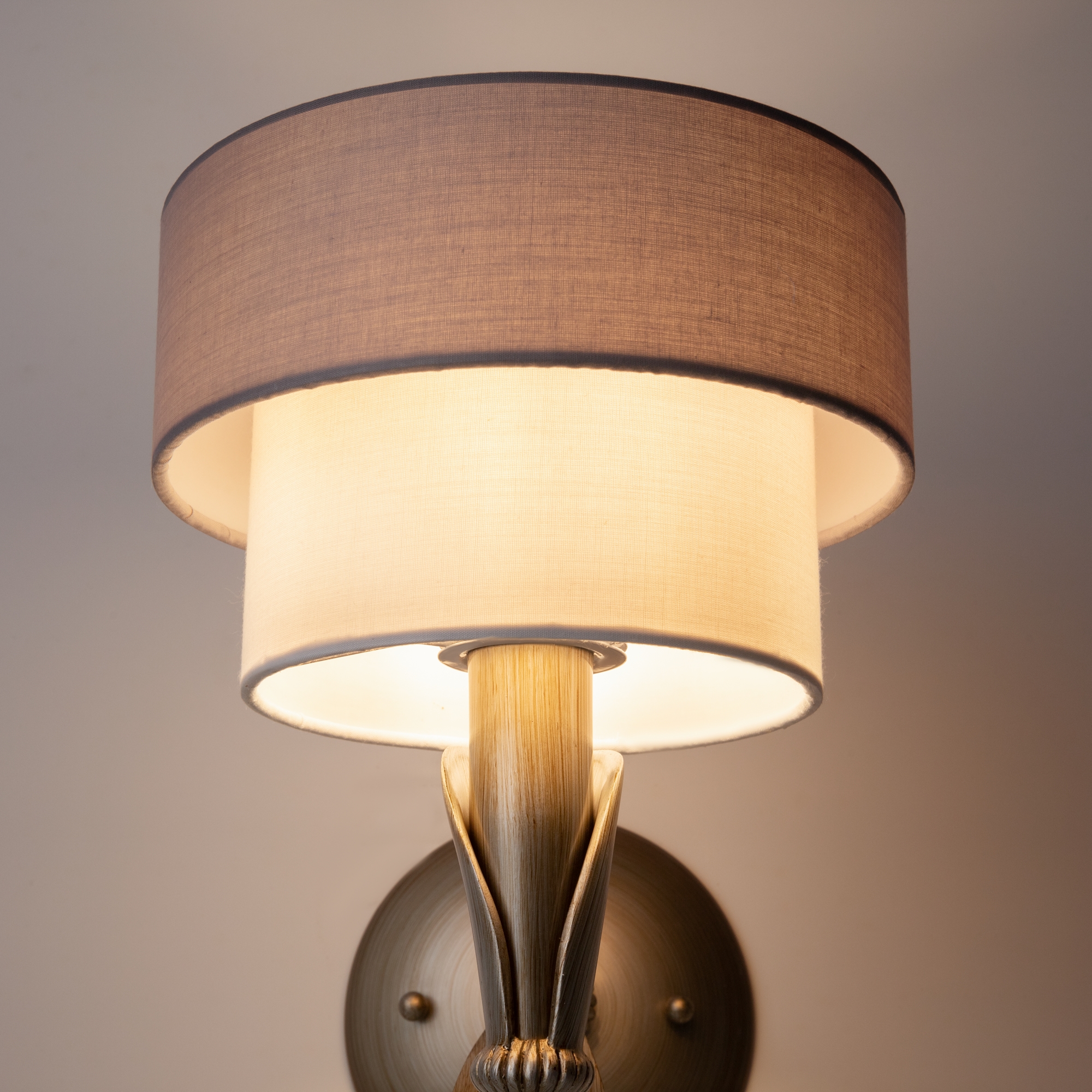 Дополнительная картинка Бра Maytoni Lillian H311-01-G