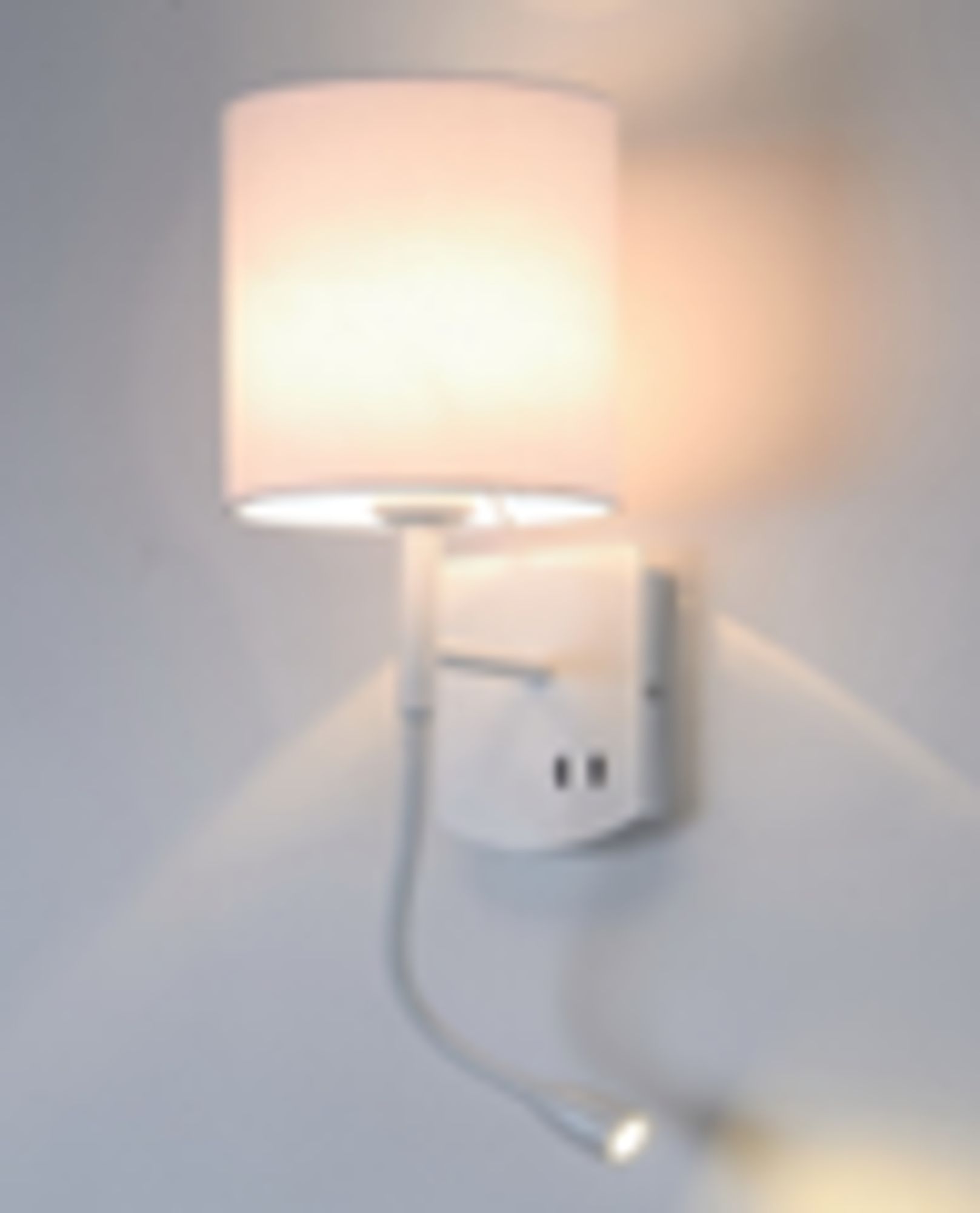 Картинка Бра Maytoni Bergamo MOD617WL-01CH