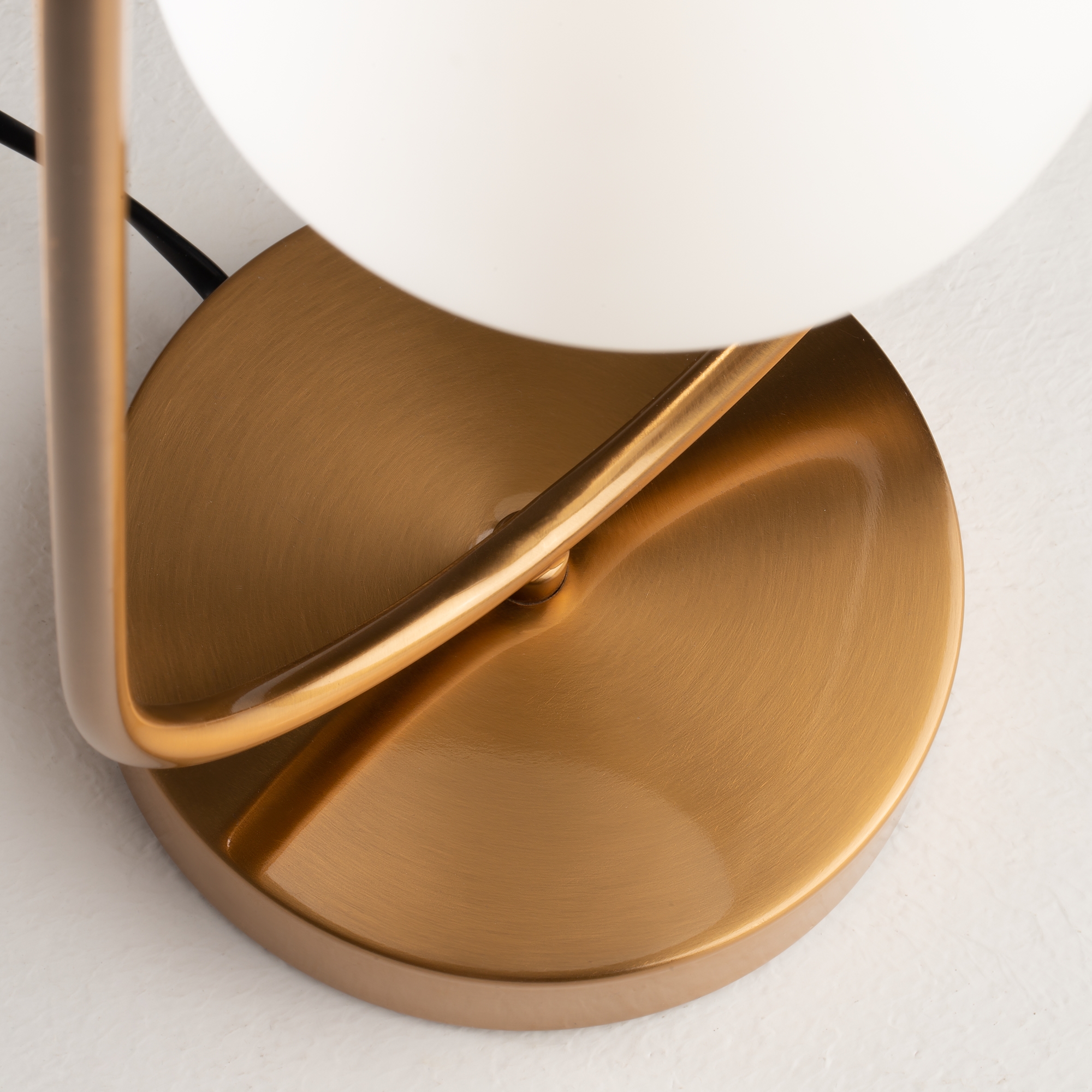 Дополнительная картинка Настольный светильник Freya FR5233TL-01BS