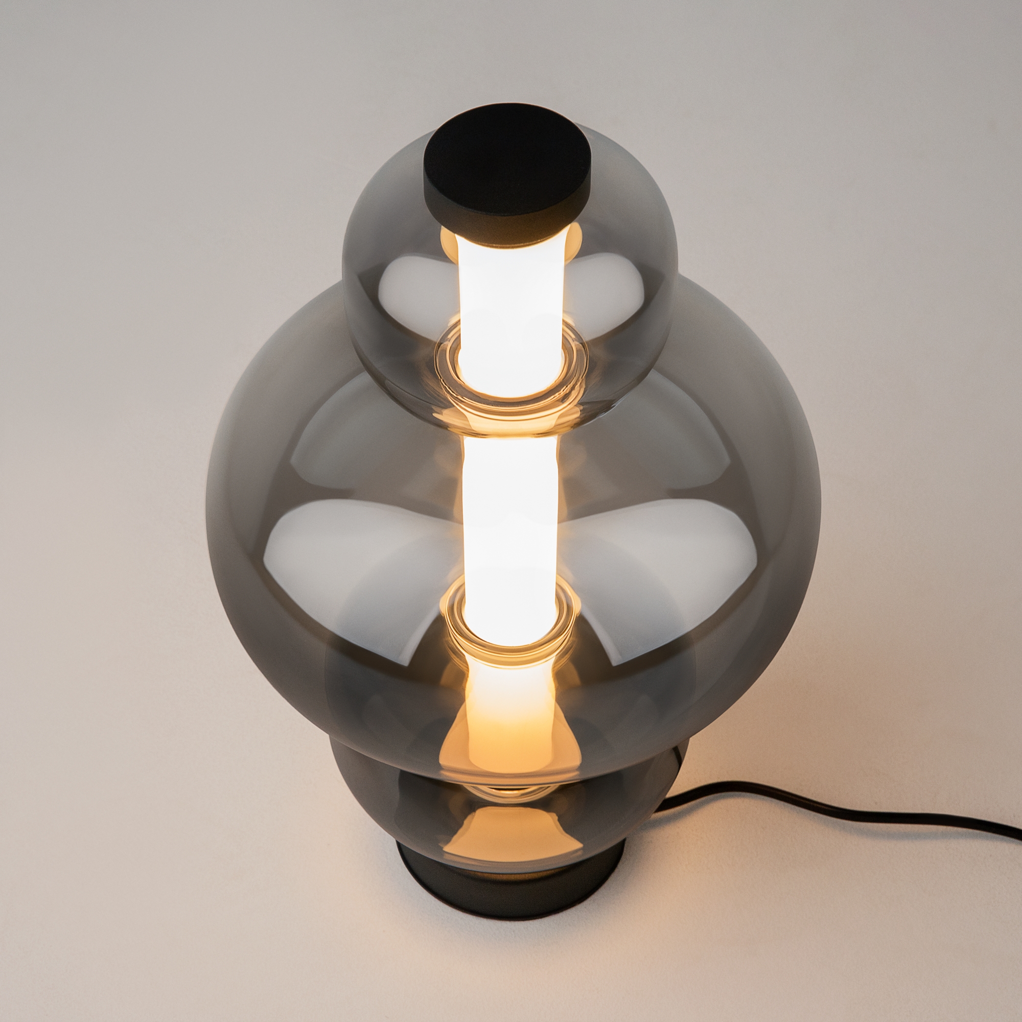 Дополнительная картинка Настольный светильник Maytoni MOD364TL-L15B3K