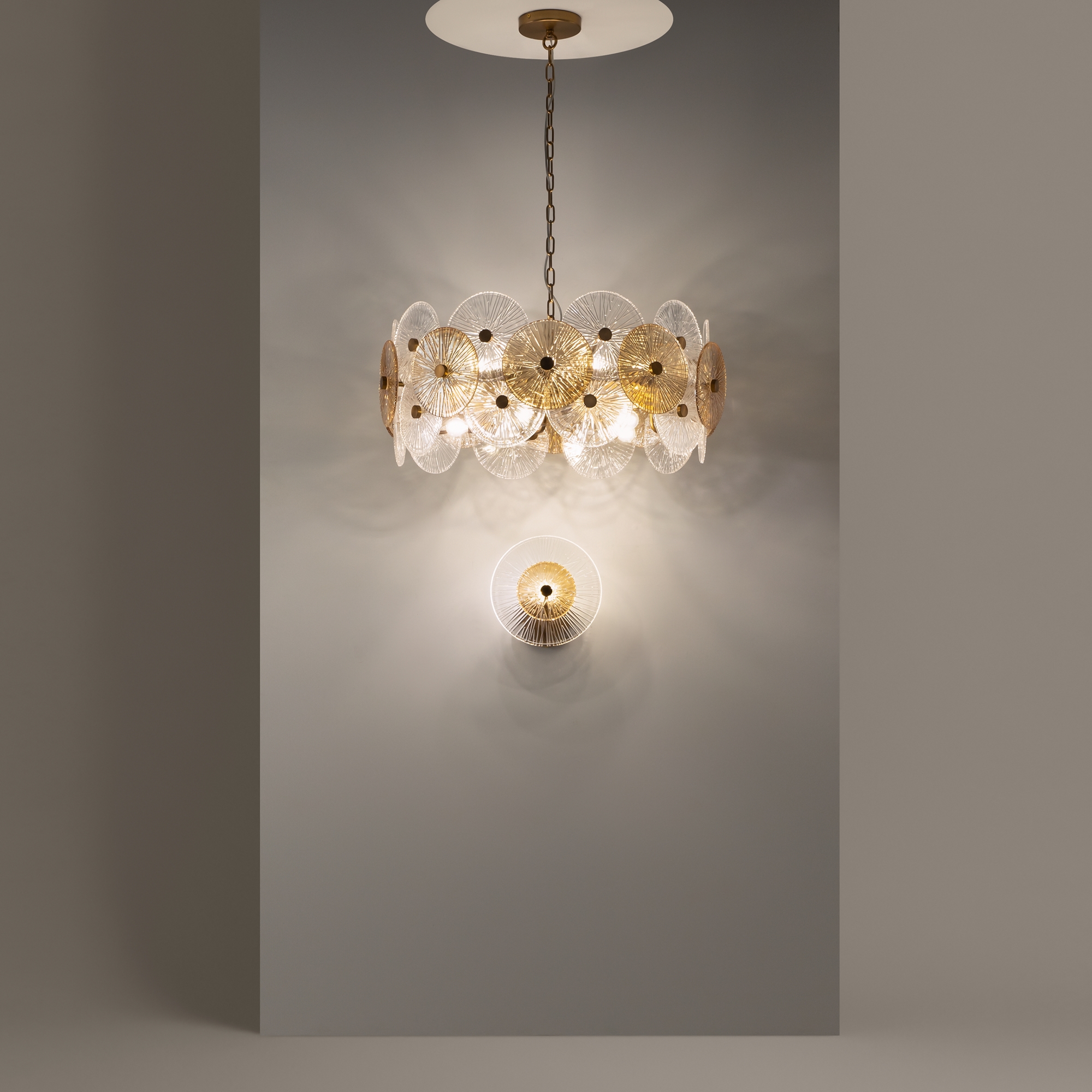 Дополнительная картинка Подвесной светильник Maytoni MOD007PL-10G