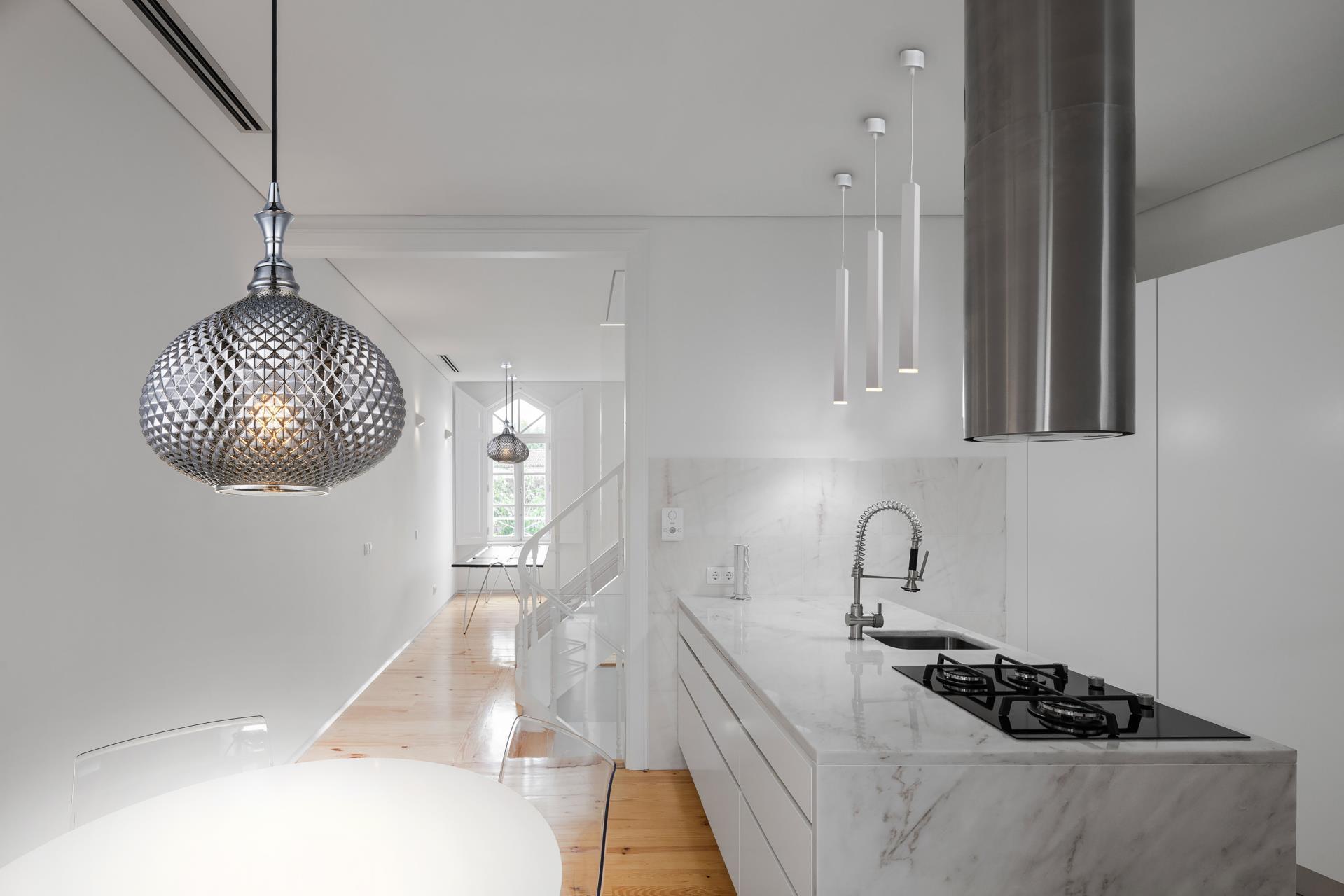 Картинка Подвесной светодиодный светильник Favourite Somnium 2246-1P