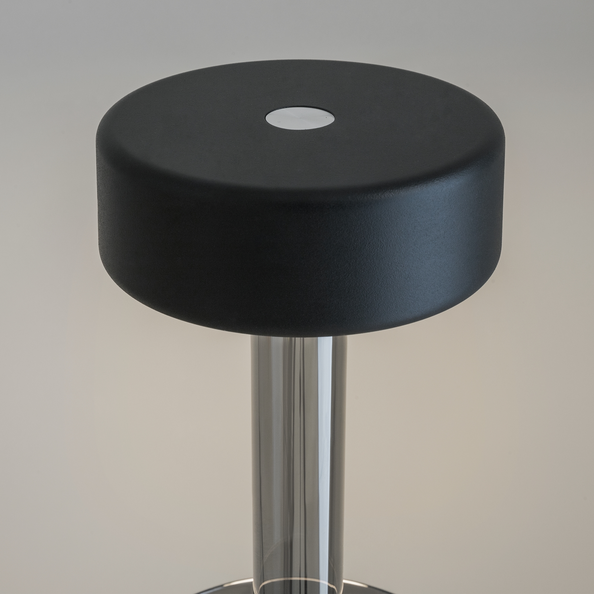 Дополнительная картинка Аккумуляторный светильник Maytoni MOD229TL-L3B3K3