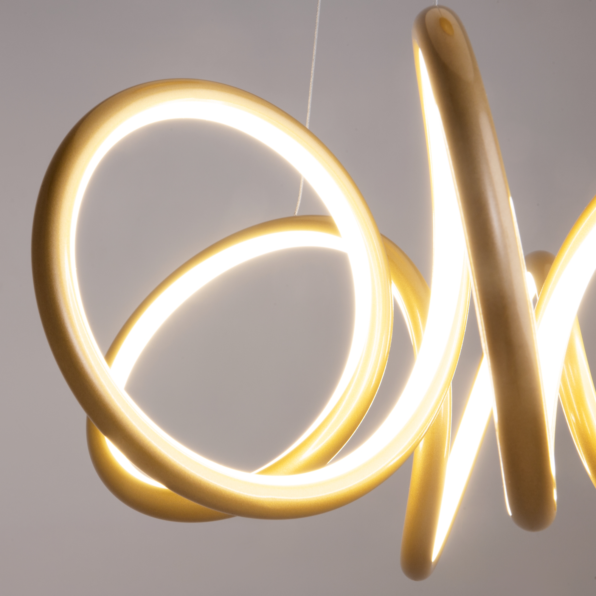 Дополнительная картинка Подвесной светильник Maytoni MOD241PL-L60BSK