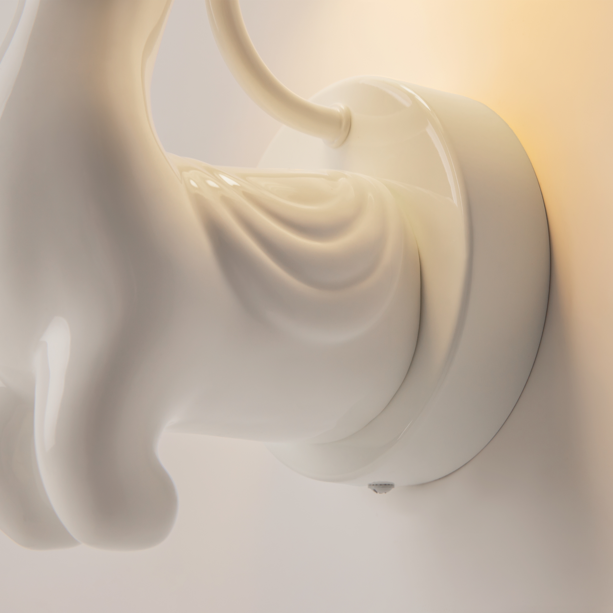 Дополнительная картинка Настенный светильник (бра) Maytoni MOD377WL-L6W3K